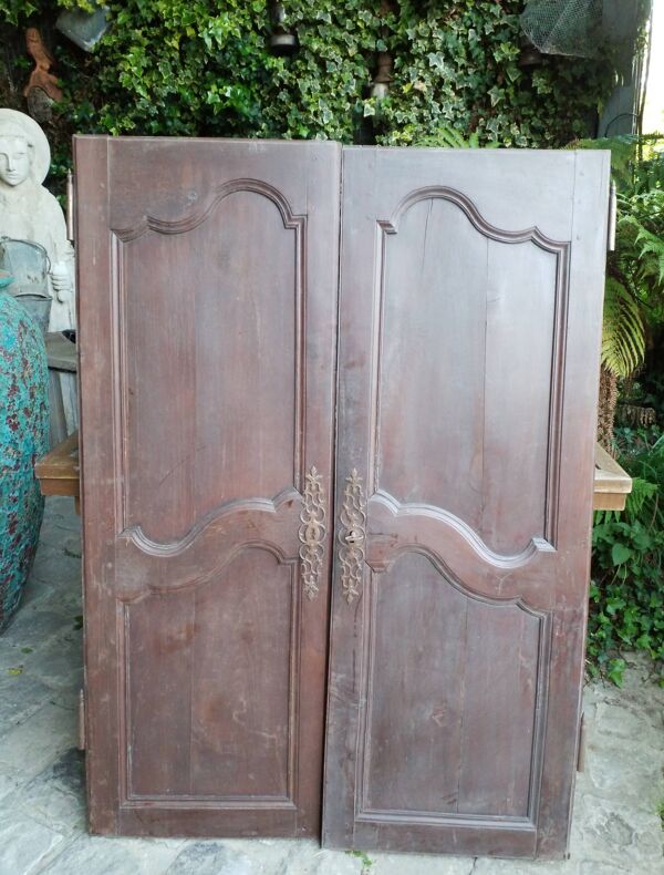 Paire de portes anciennes