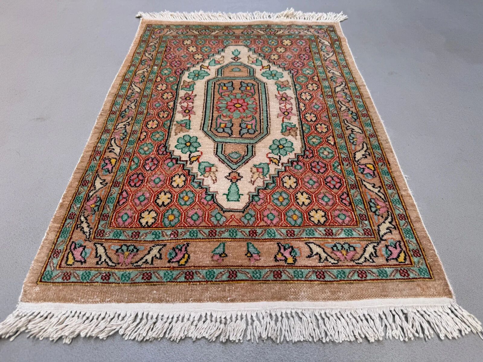 Vintage Kashmir silk rug, medallion floral 50x75cm hand knotted 2539