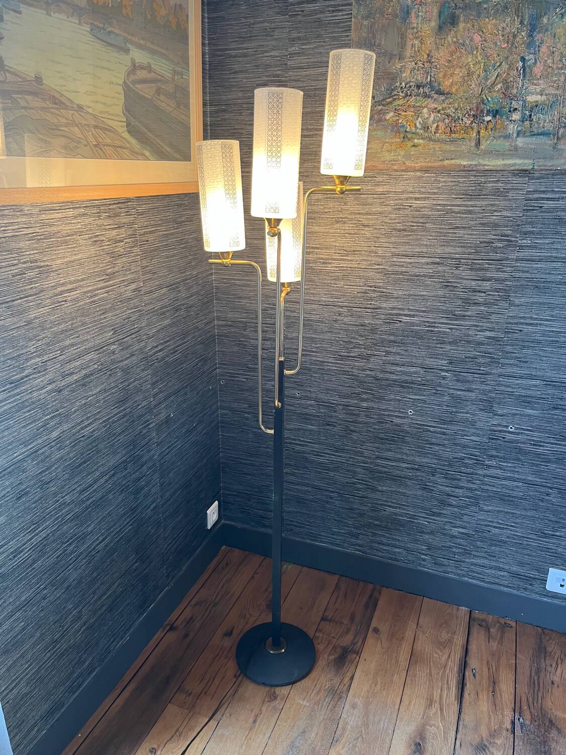 Lampadaire en métal noir et doré 1960