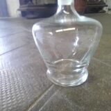 Carafe en verre gravé