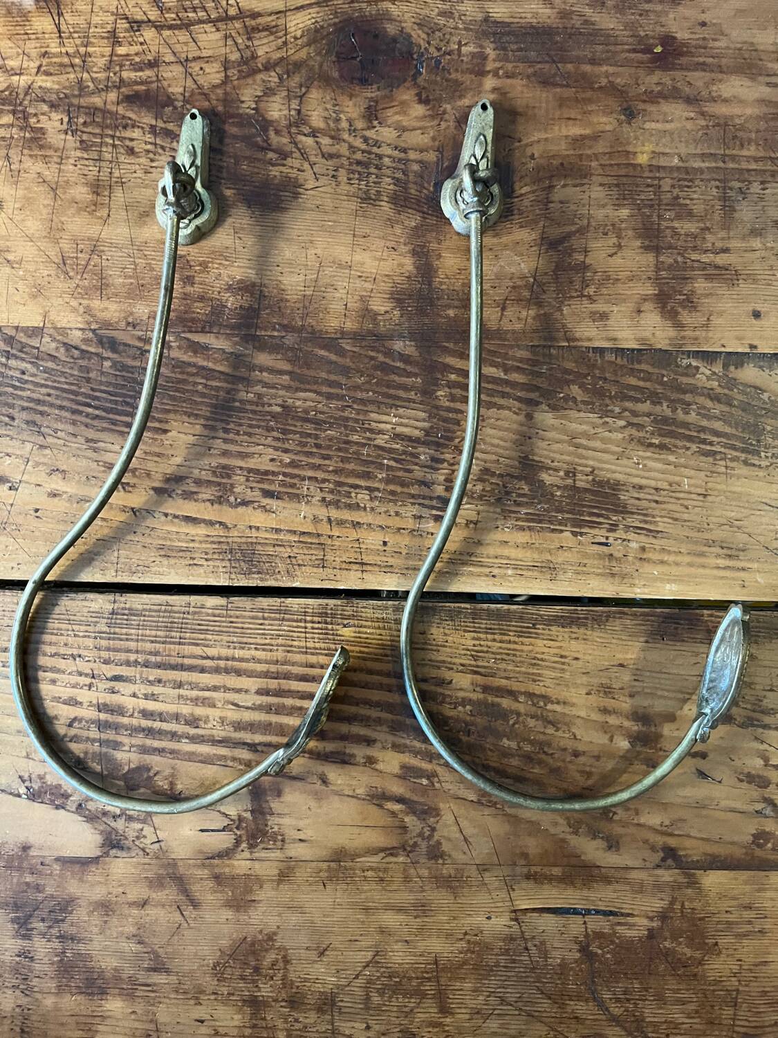 4 curtain tiebacks in art deco bronze brass