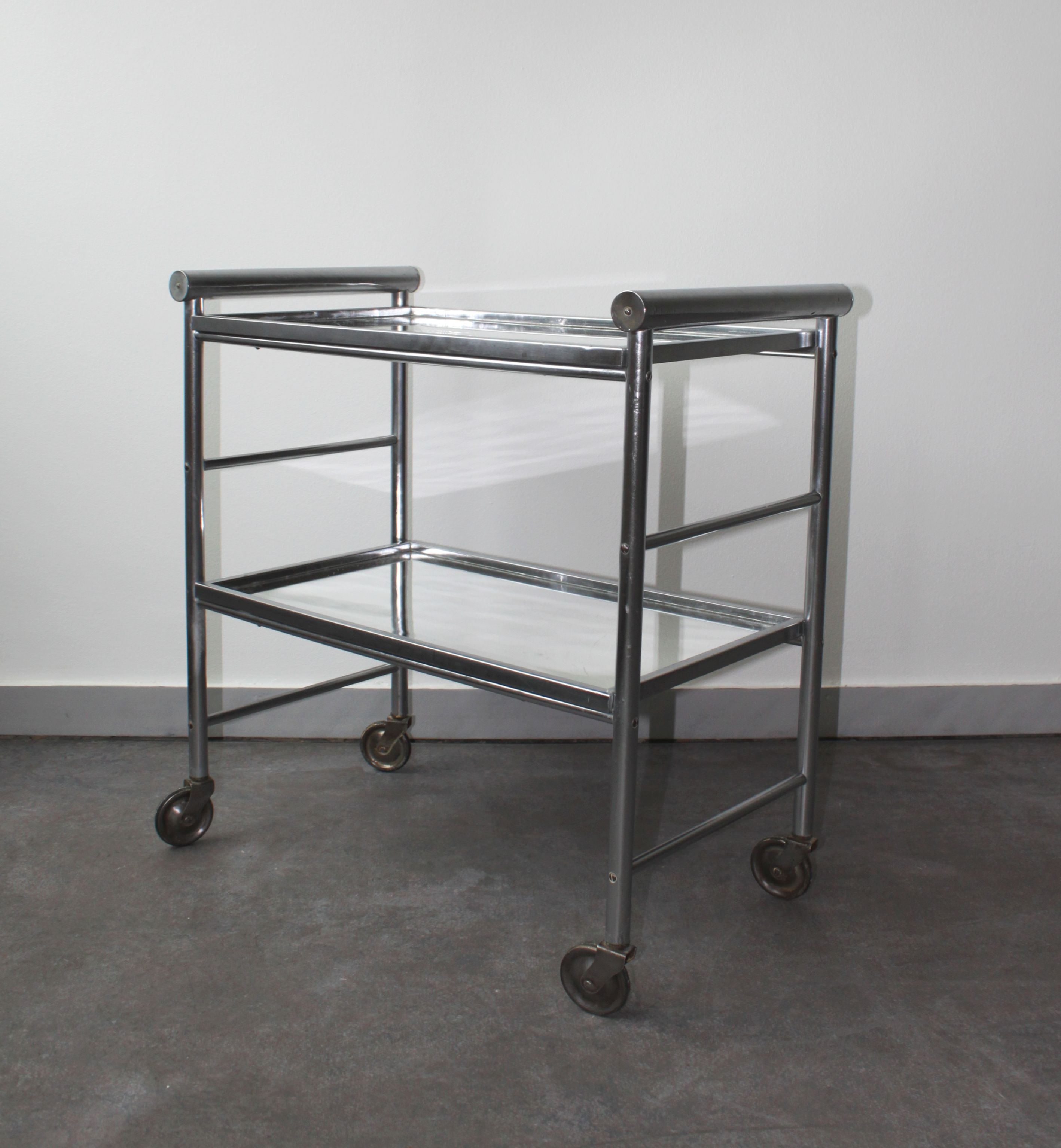 Chariot de bar aluminium 2 plateaux miroir 60's.