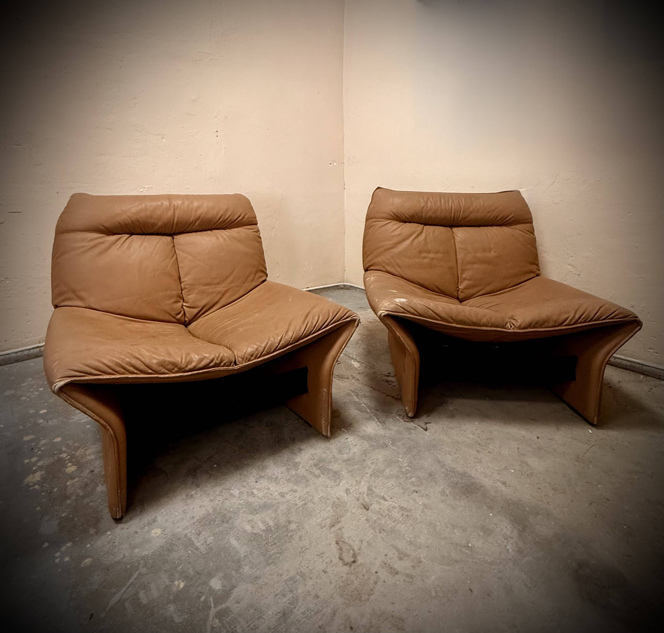 Pair of Gianni Pareschi lounge chairs for Busnelli, vintage leather from the 1970s.