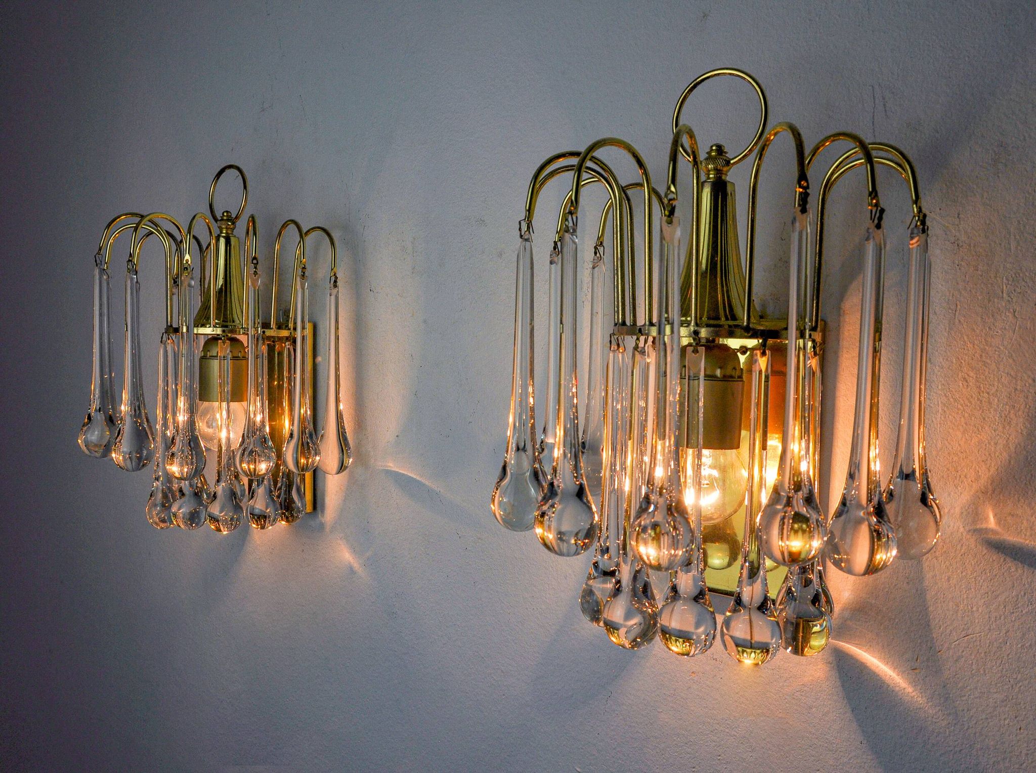 Pair of Venini "drops" wall lights, 2 levels, murano glass, Italy, 1970