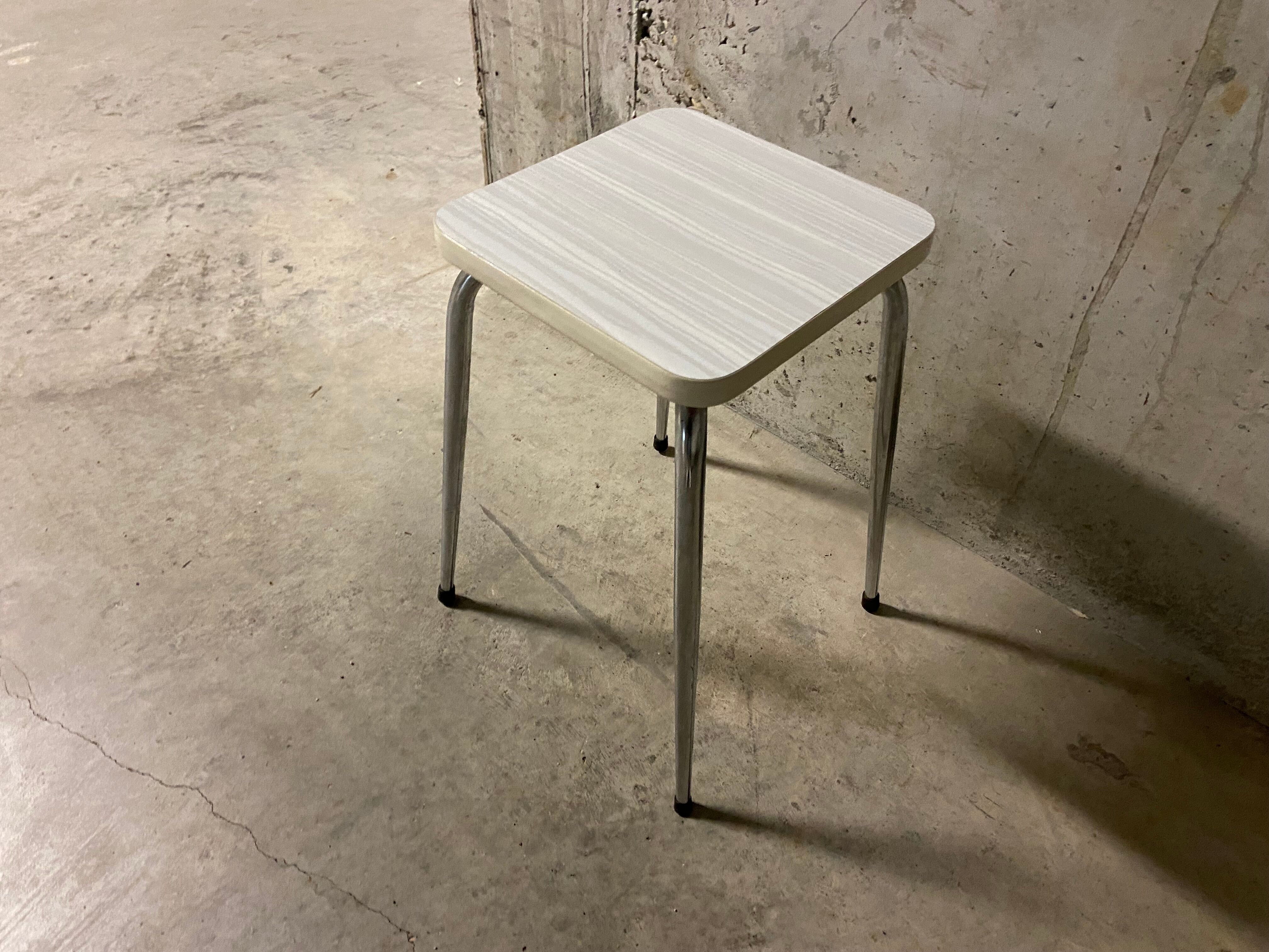 Formica stool 70s