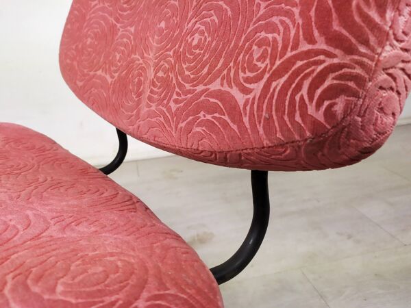 Chauffeuse rose vintage