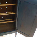 Shoe cabinet