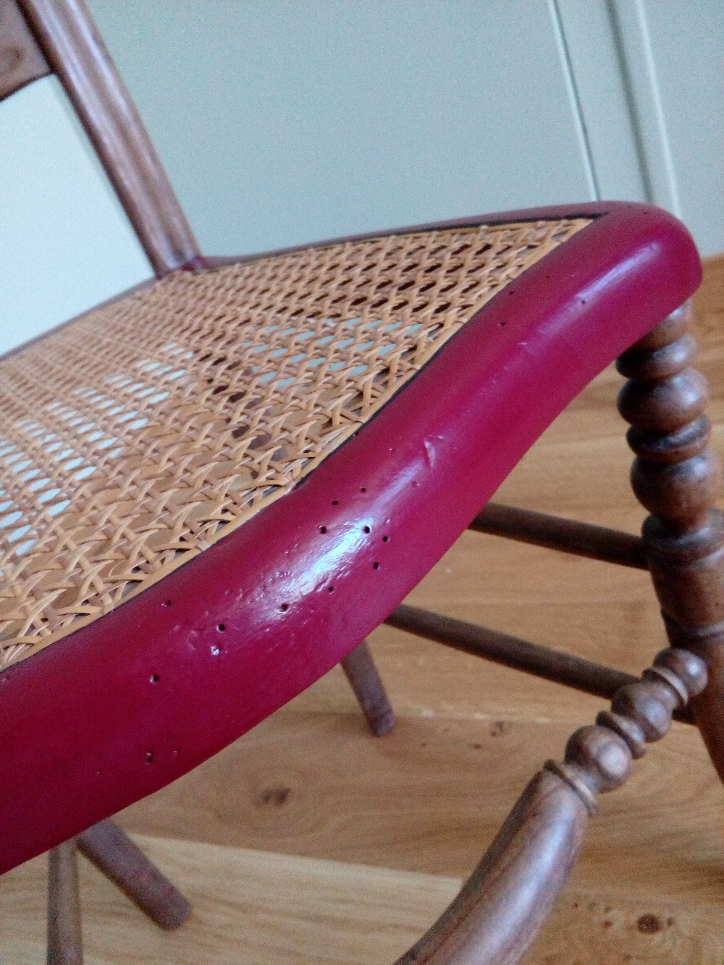 Chaise cannée revisitée