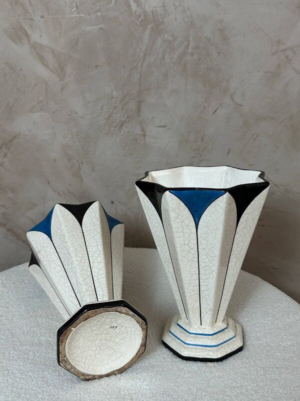 Paire de vases Longwy