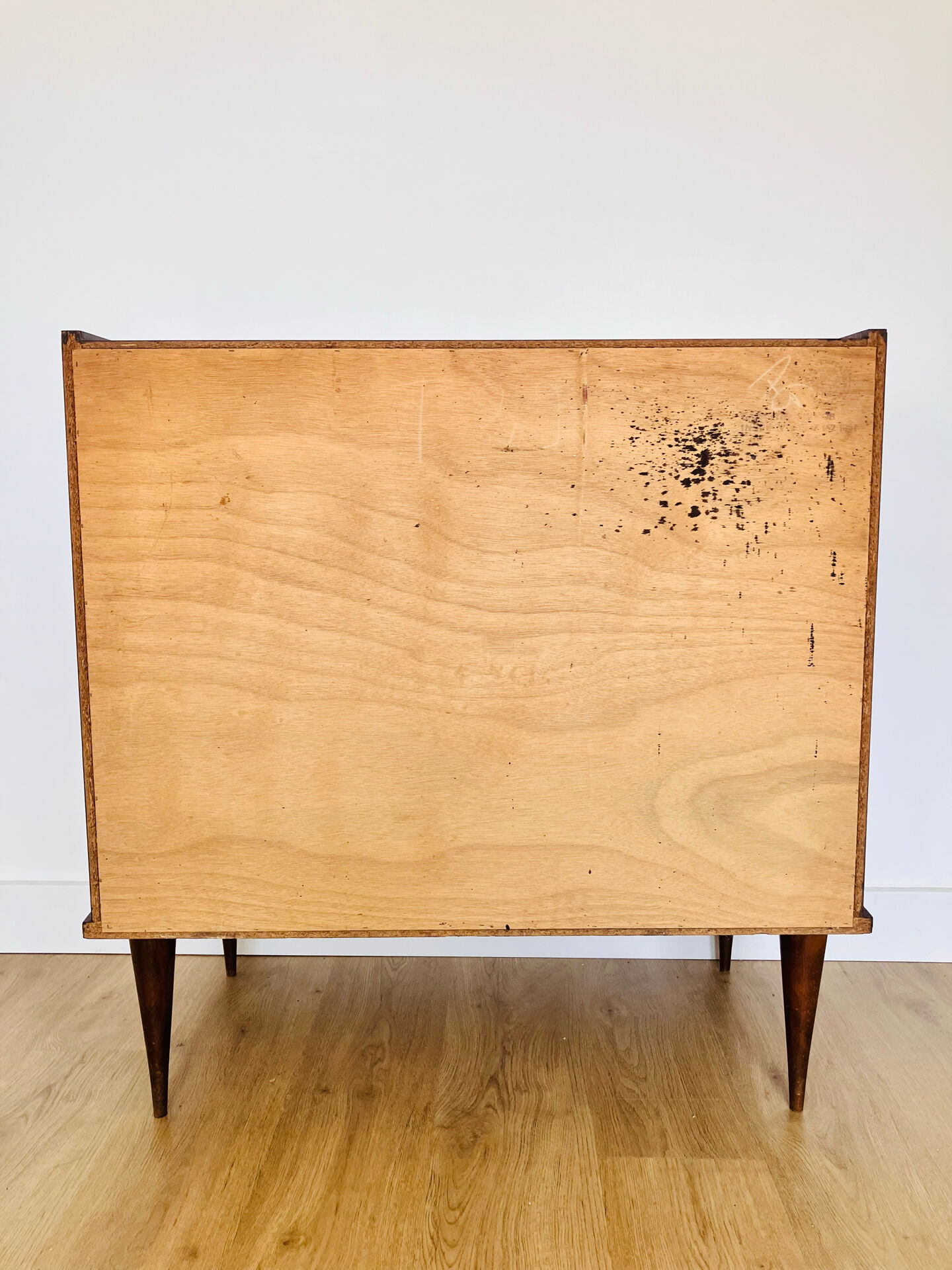 Commode pieds fuselés années 60