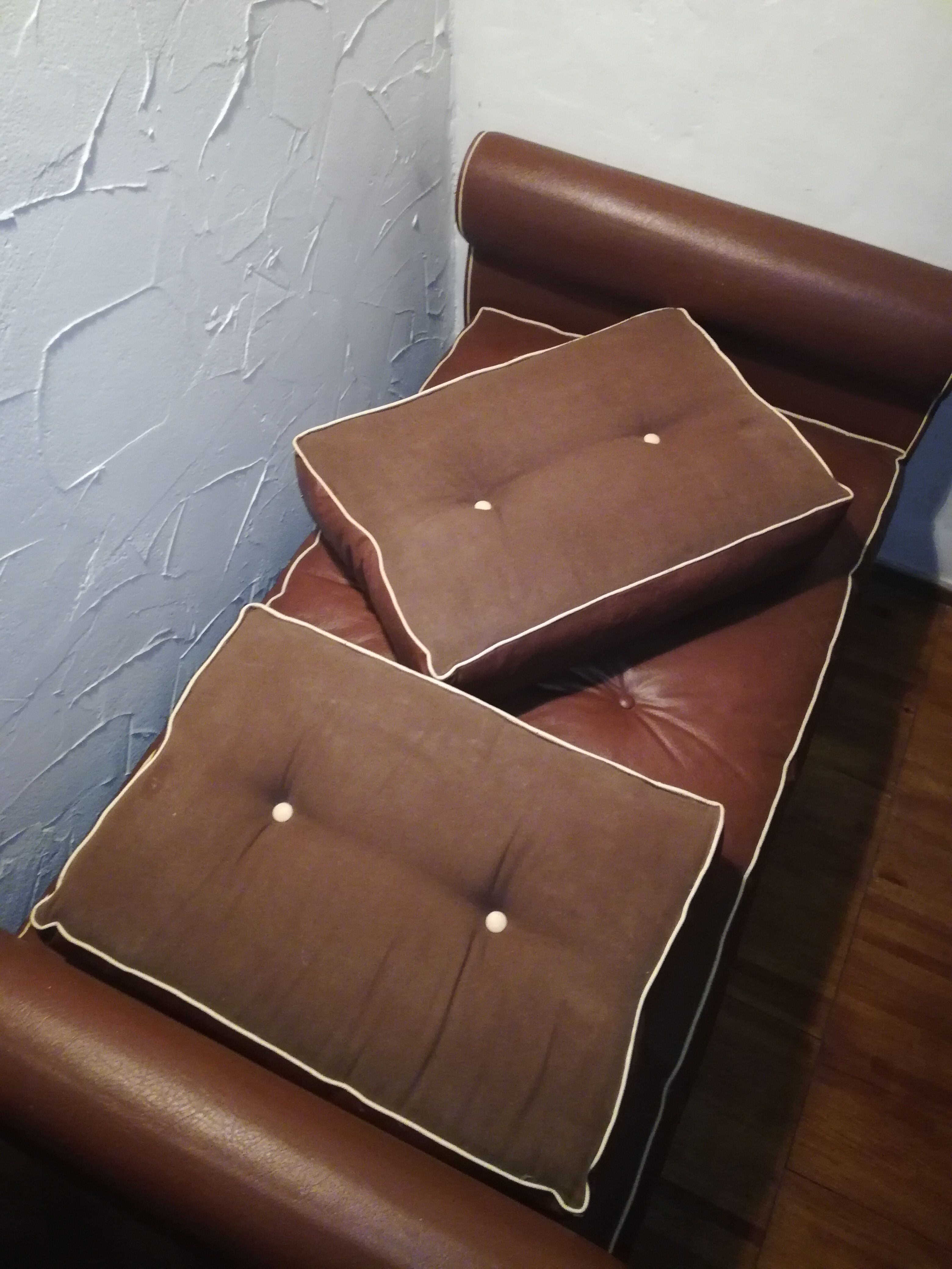 2-seater vintage fawn skai