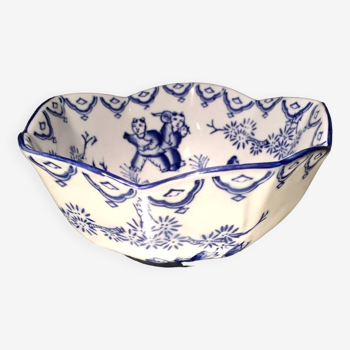 Earthenware bowl or cup asian decor with blue patterns