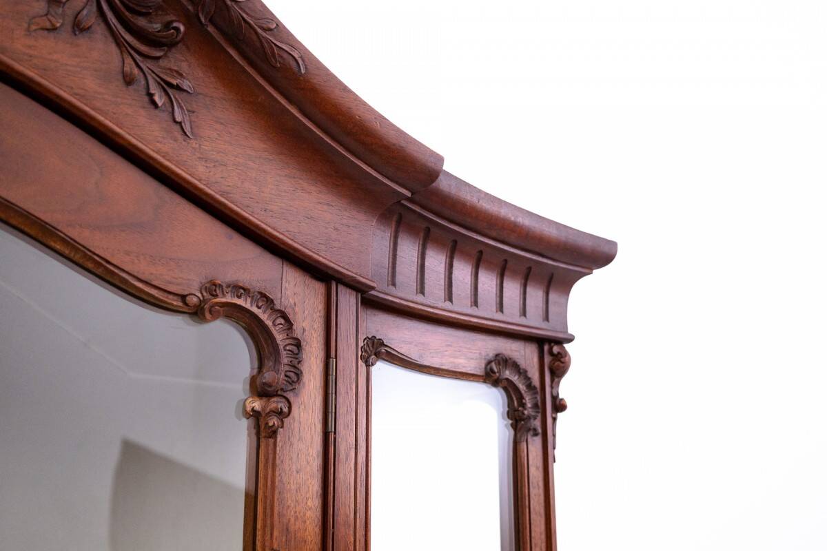 Exceptional display cabinet, Western Europe, France, circa 1910.