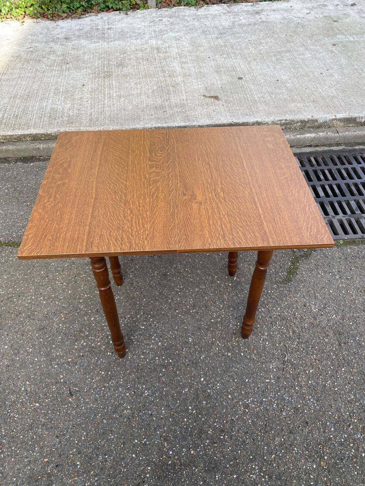 Extendable wooden portfolio table 40x60cm