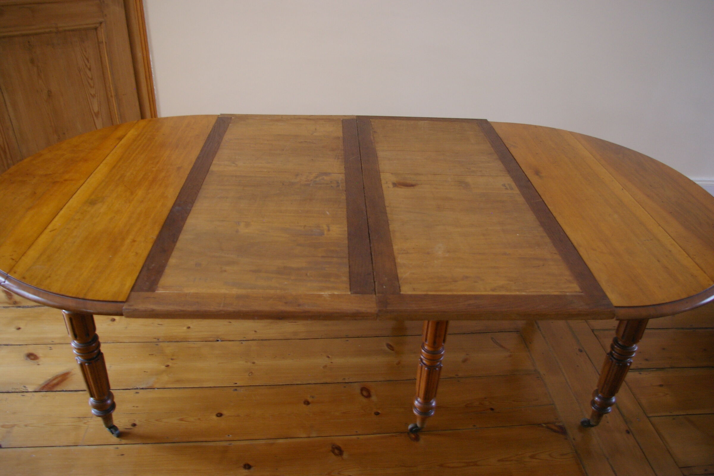 Round table 6 feet walnut