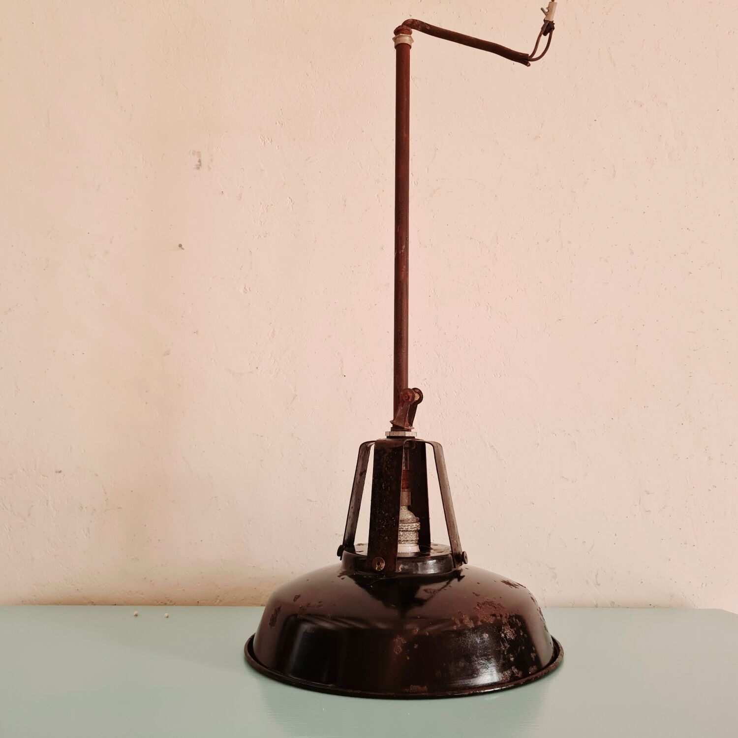 Antique workshop suspension in black metal