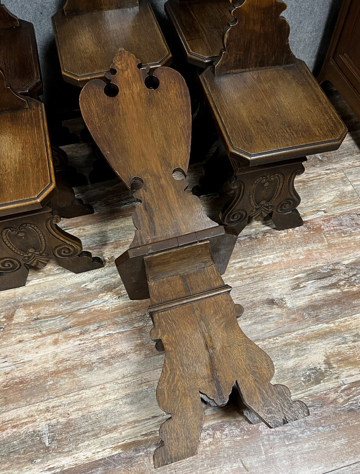 Series of 6 chairs called stepladder Renaissance style in richly carved oak around 1850