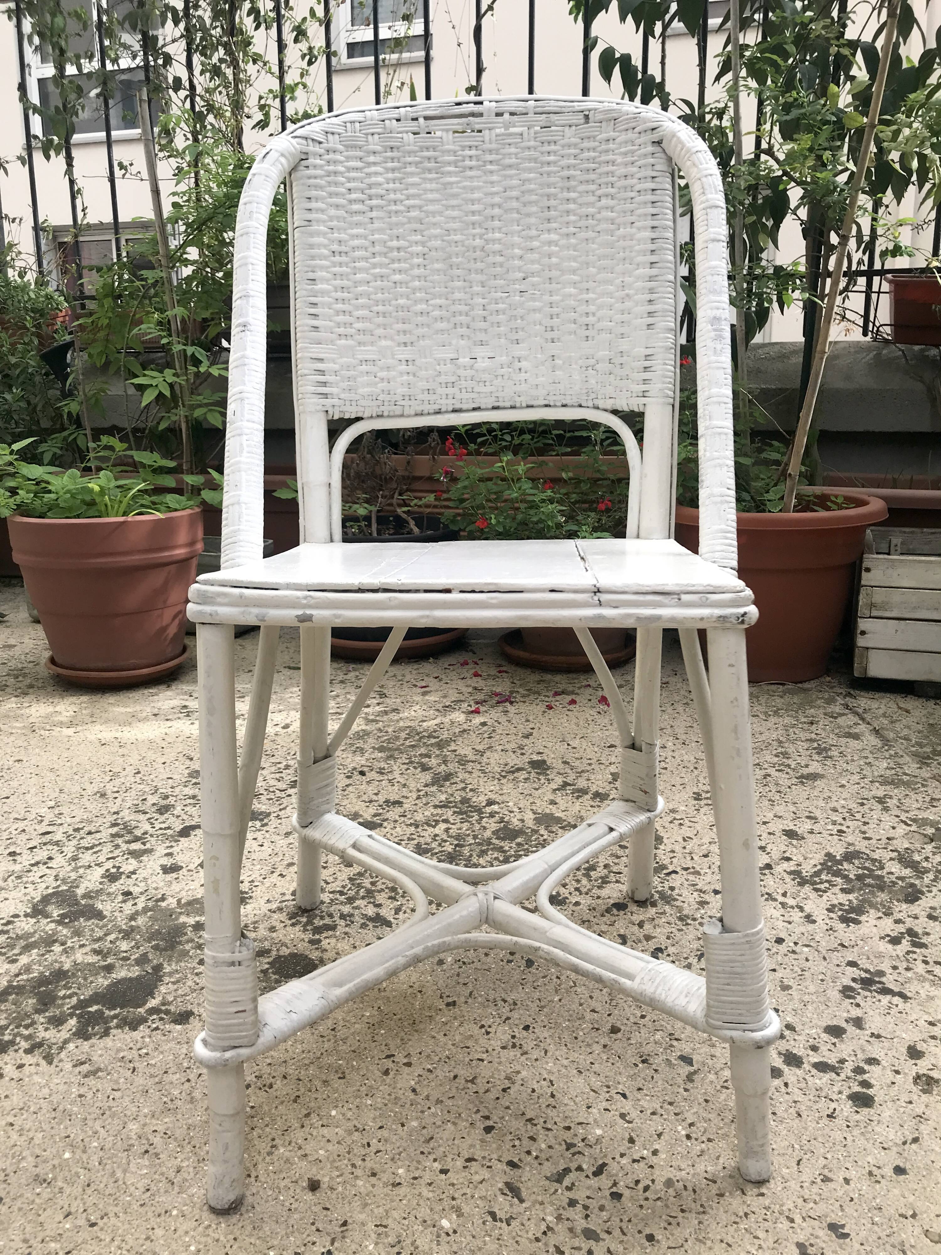 Chaise de jardin en rotin blanche
