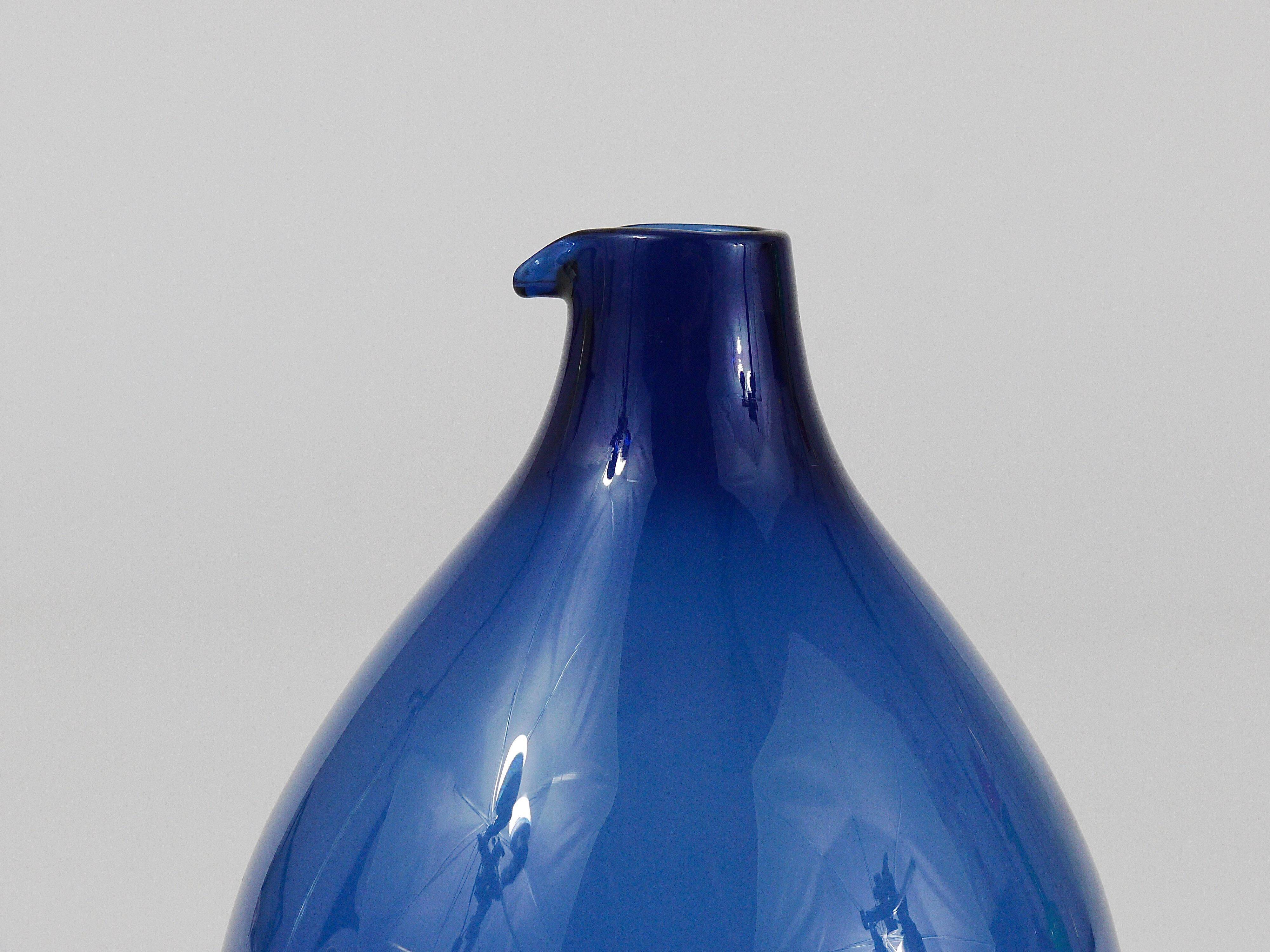 Glass vase signed Bleu Timo Sarpaneva Pullo Oiseau, Iittala, Finland, 1950s