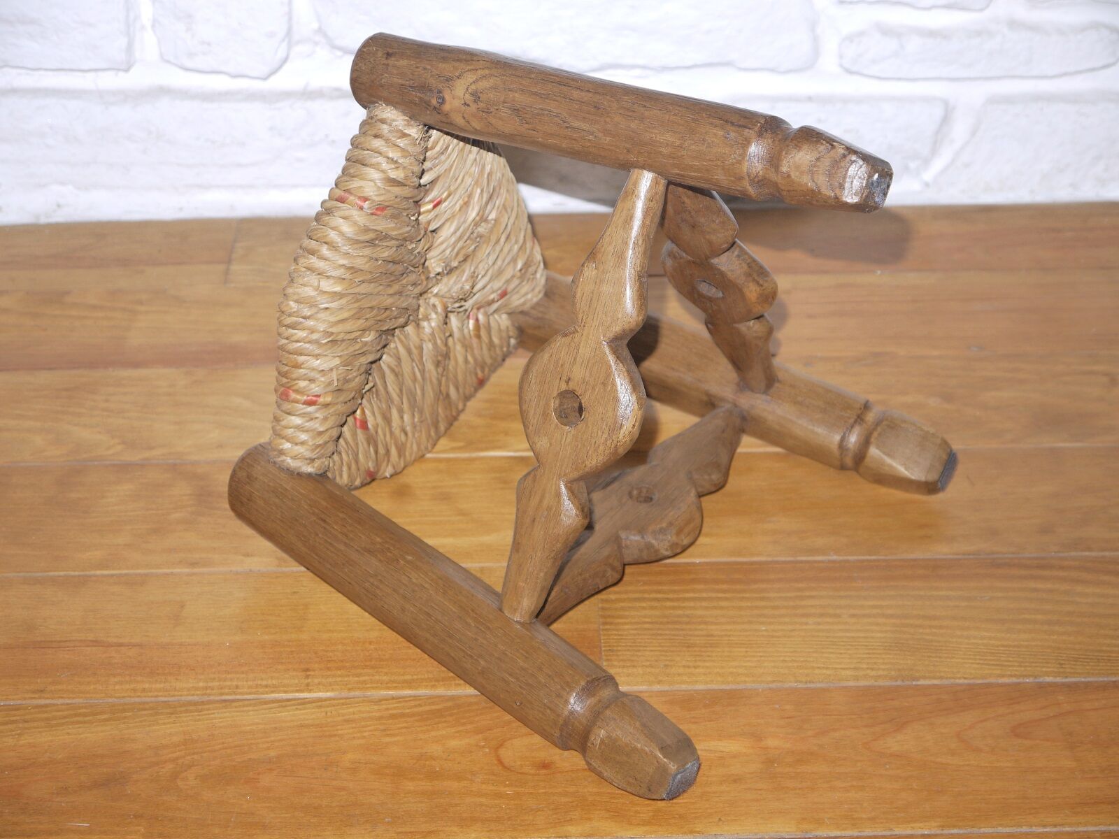 Little old craft tripod seat