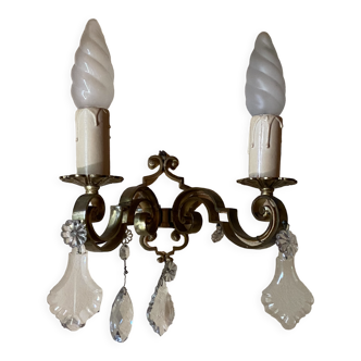 Paire d'appliques anciennes, avec pampilles en verre cristal