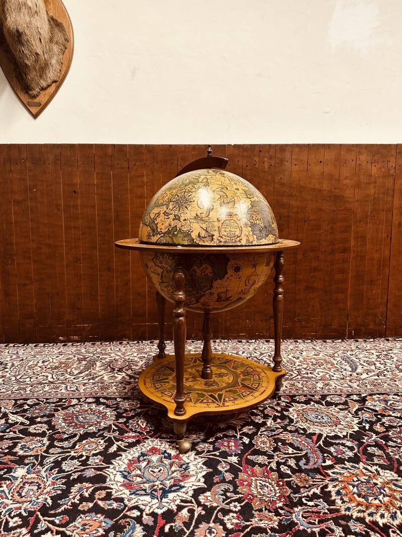 Classic Italian Drink Globe