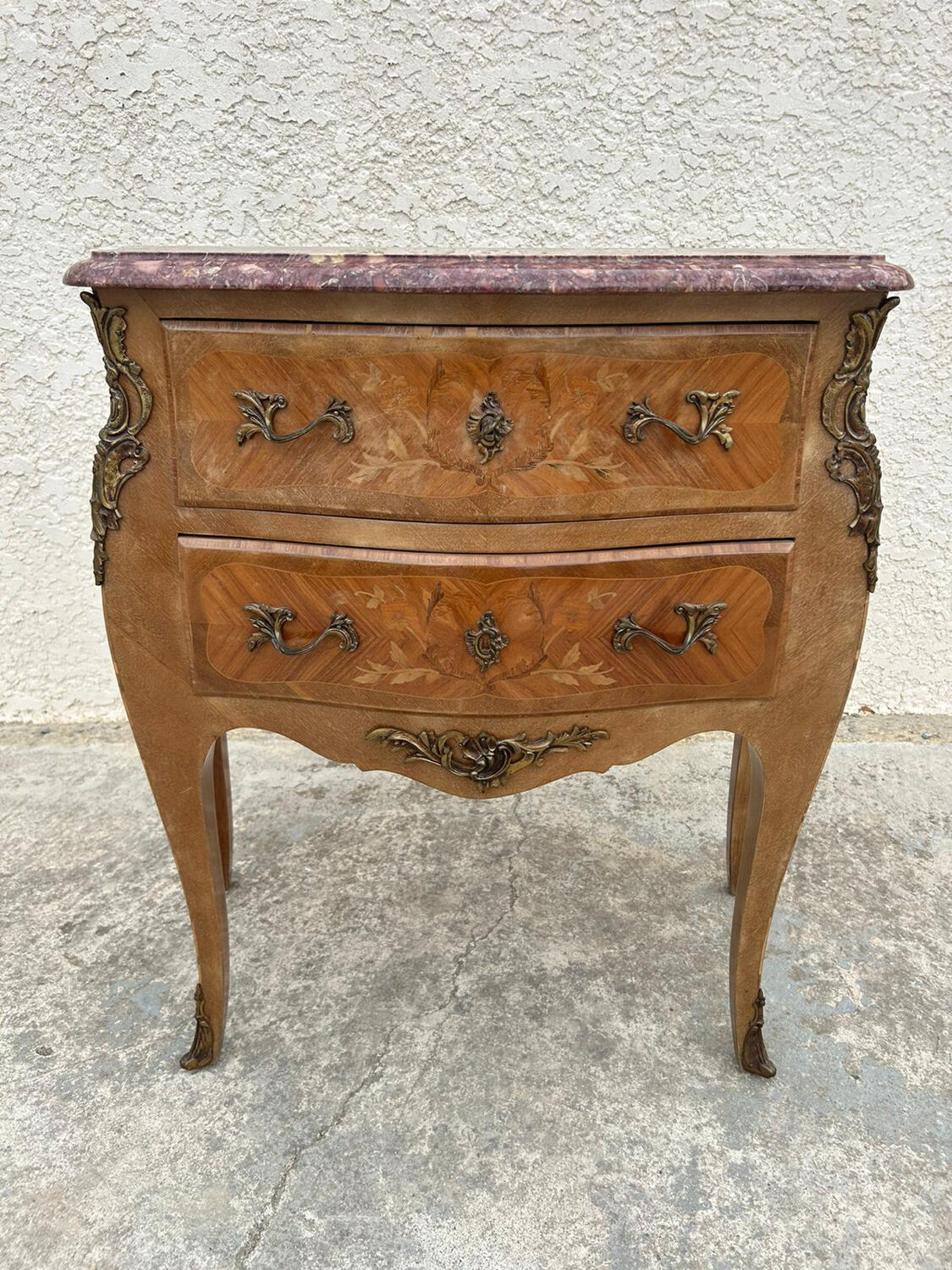 Louis XV style chest of drawers in rosewood