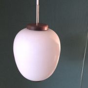Suspension en opaline de Bent Karlby, Danemark, 1950