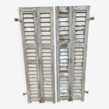 Louvered folding shutter