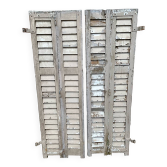 Louvered folding shutter