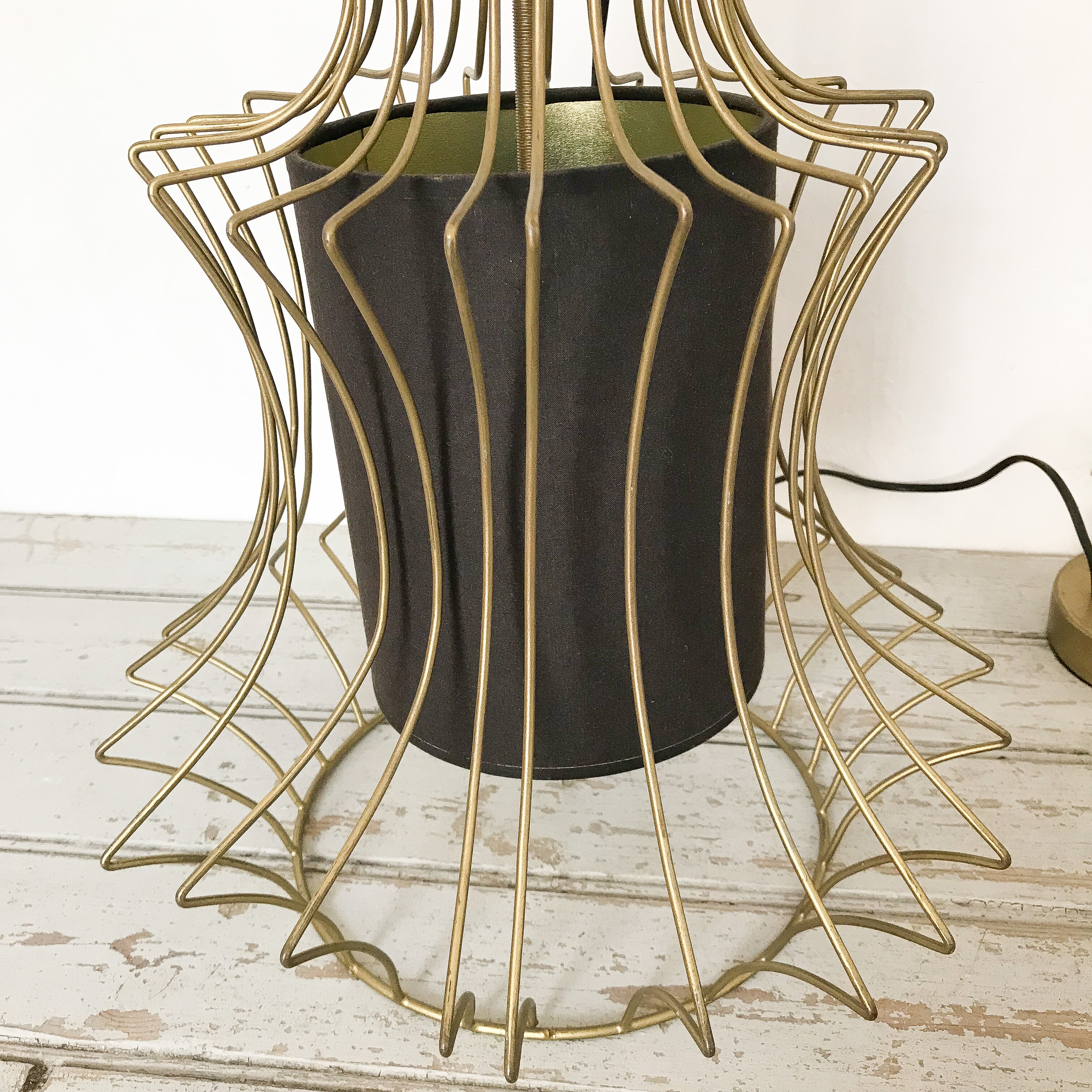 Gold wired suspension