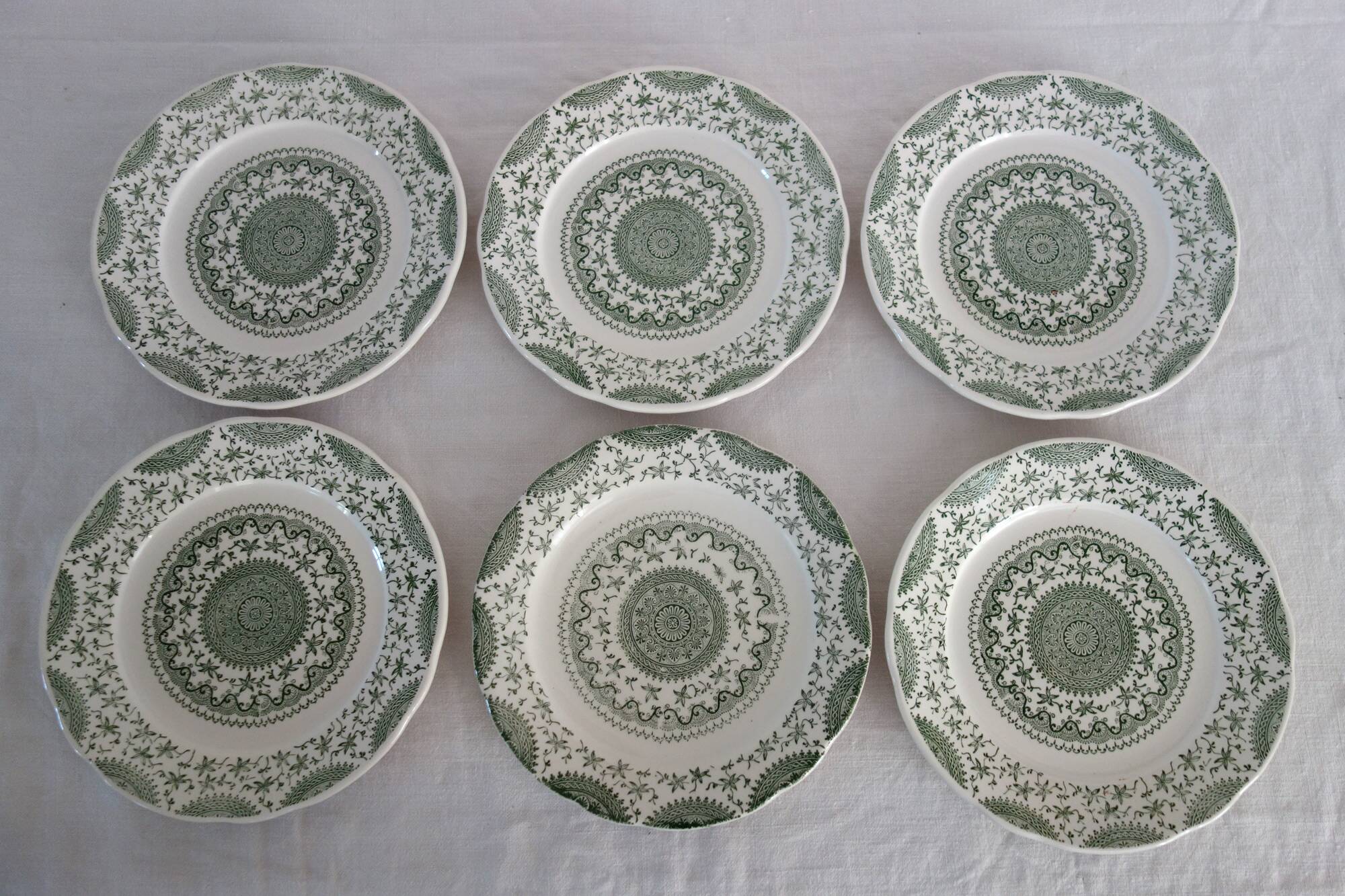 6 vintage dessert plates in Fine Ware earthenware