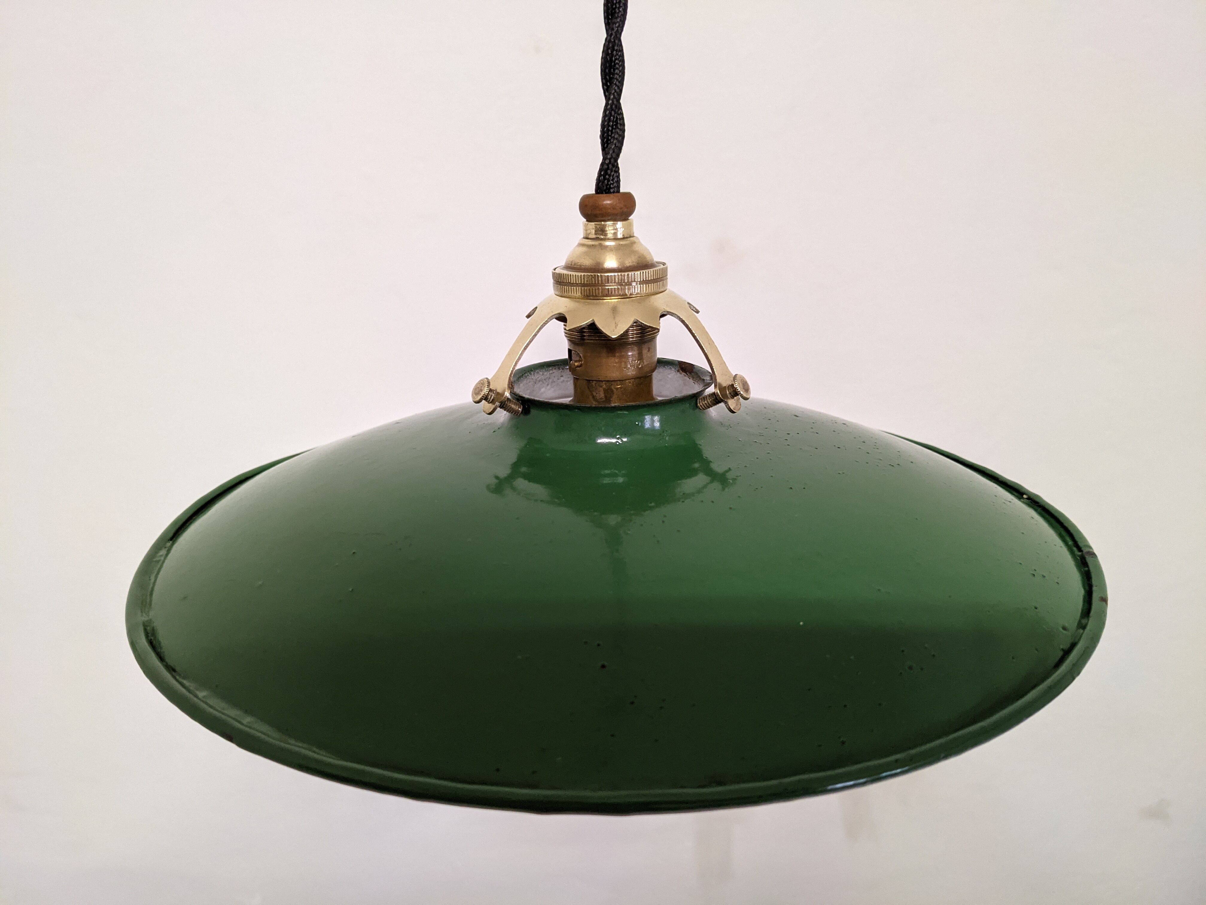 Suspension vintage en tôle émaillée