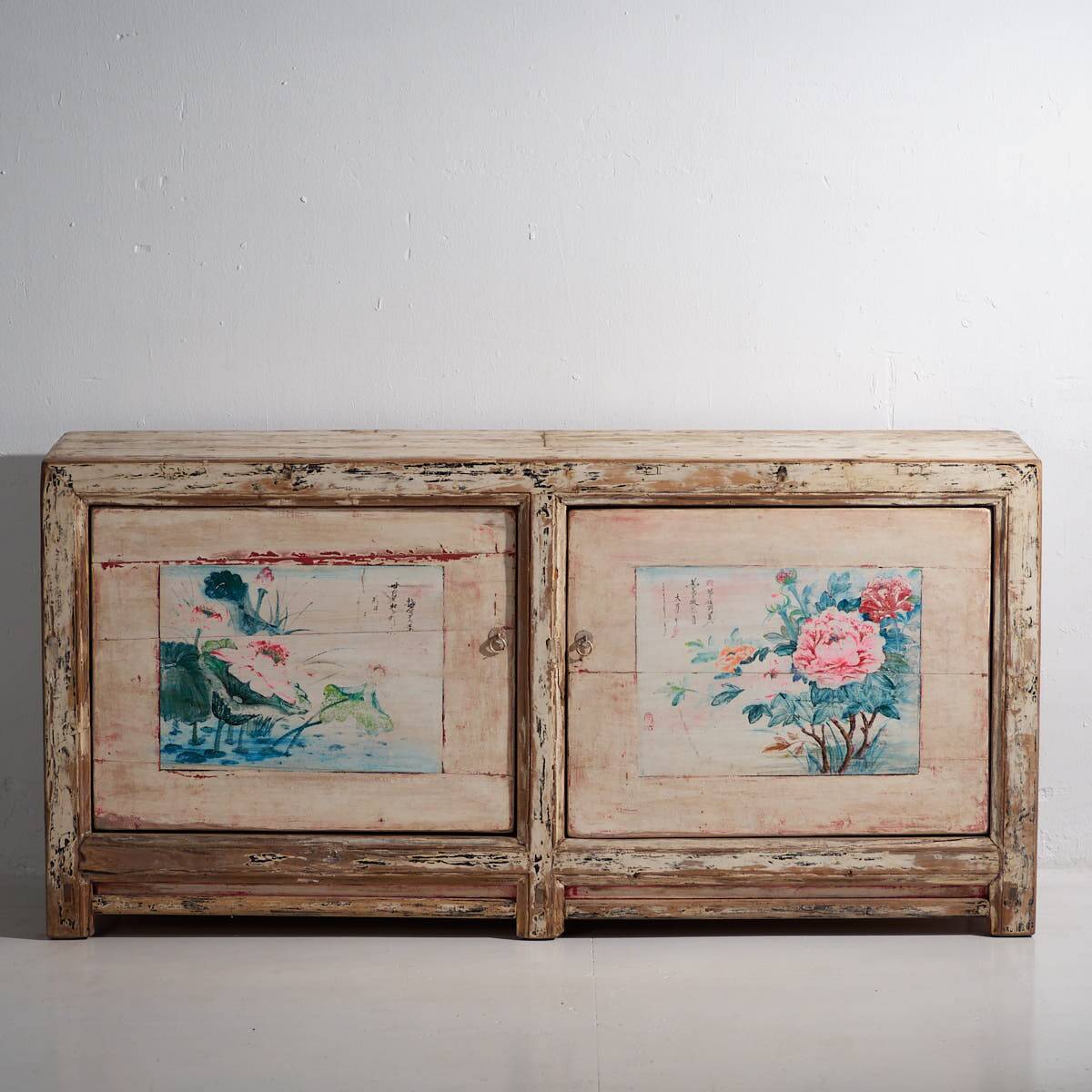 Antique white sideboard with floral motifs (circa 1870)