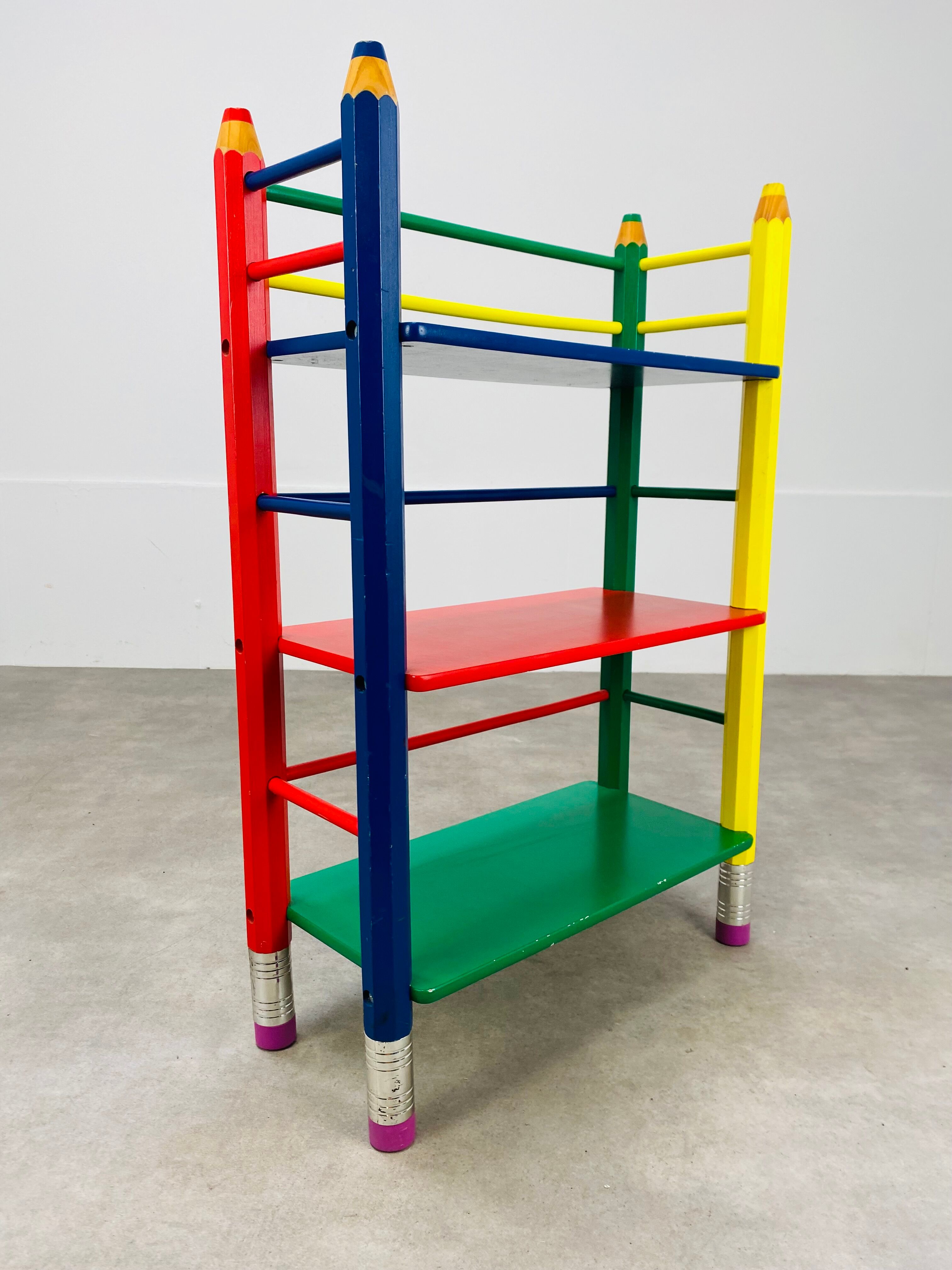 Pierre Sala pencil shelf for children
