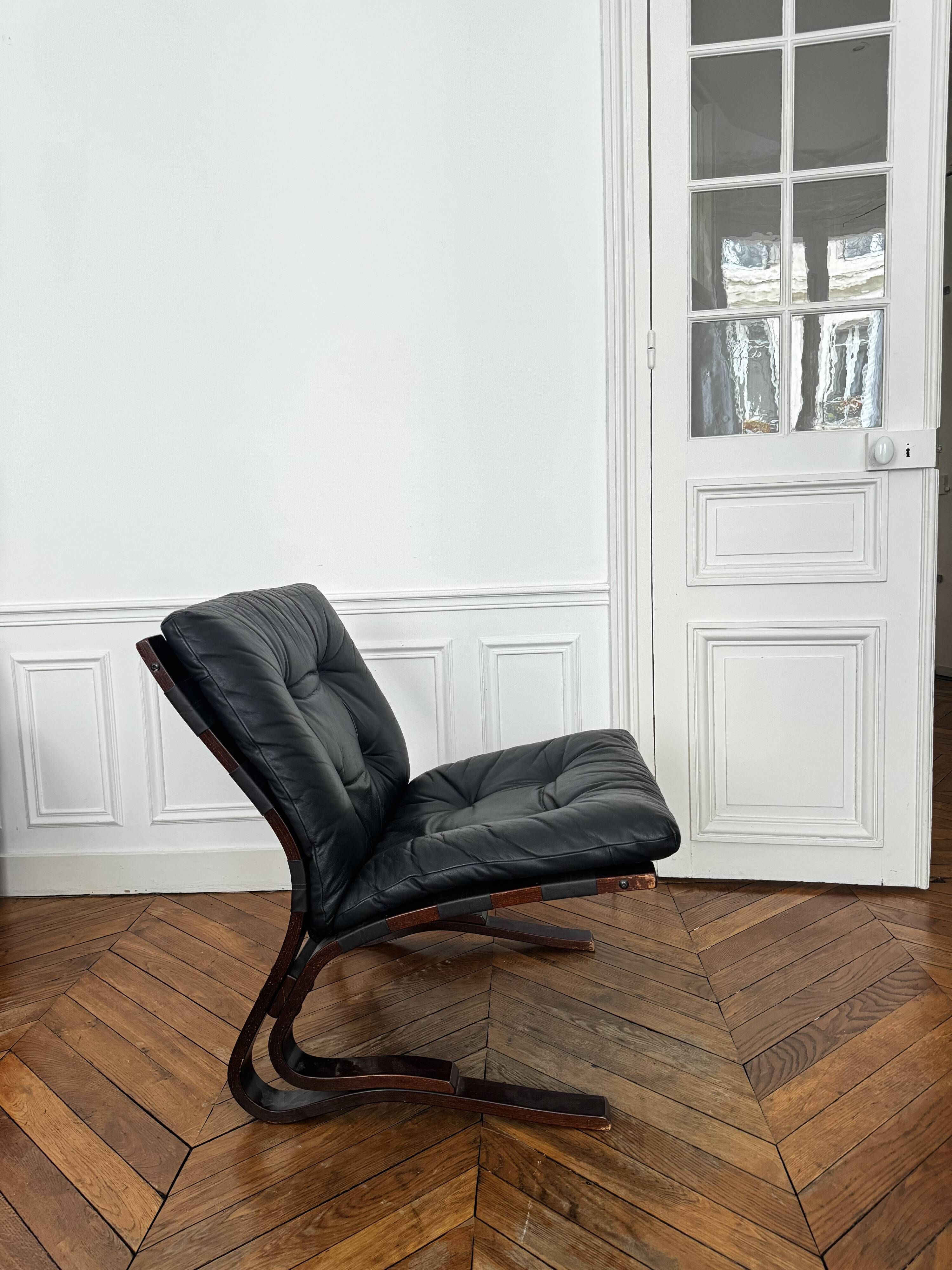 Kengu leather armchair by Elsa & Nordahl Solheim for Rybo Rykken