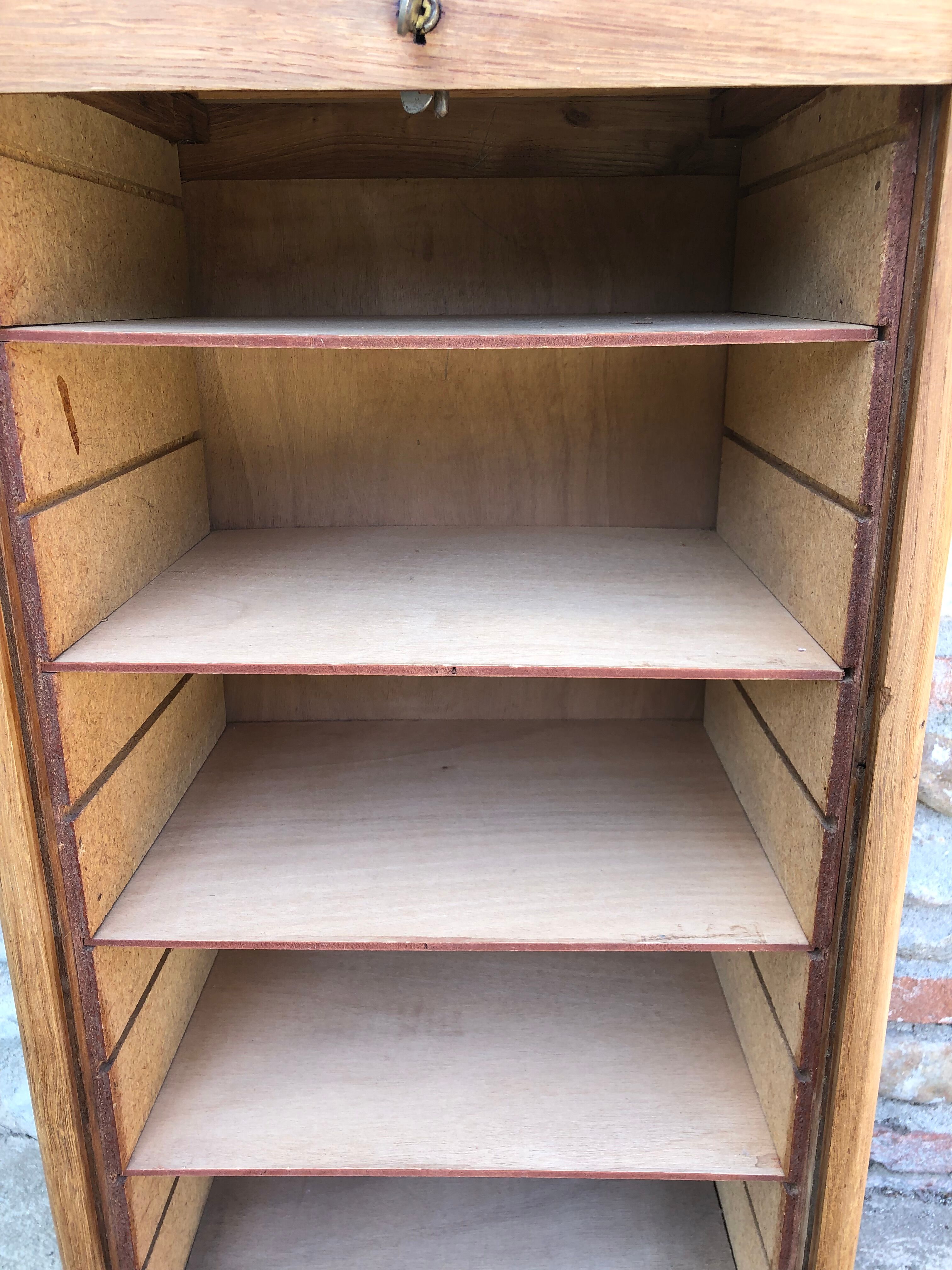 Curtain binder cabinet