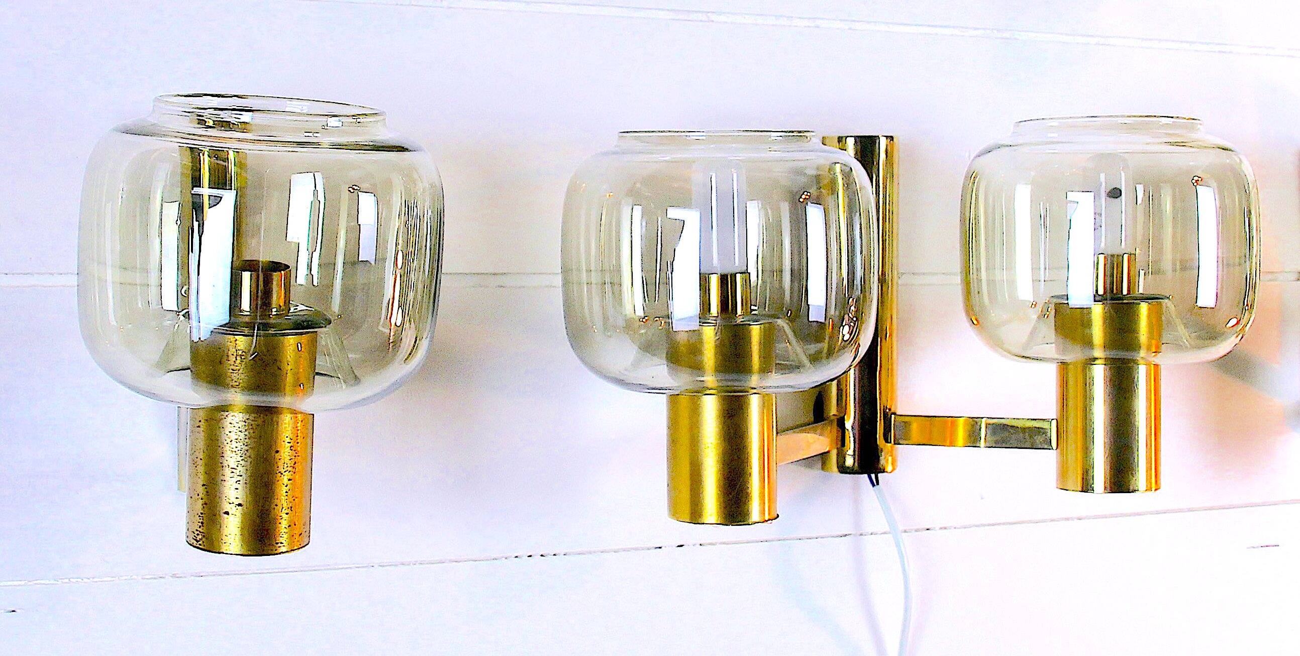 Paire Appliques Scandinaves Laiton verre fumés