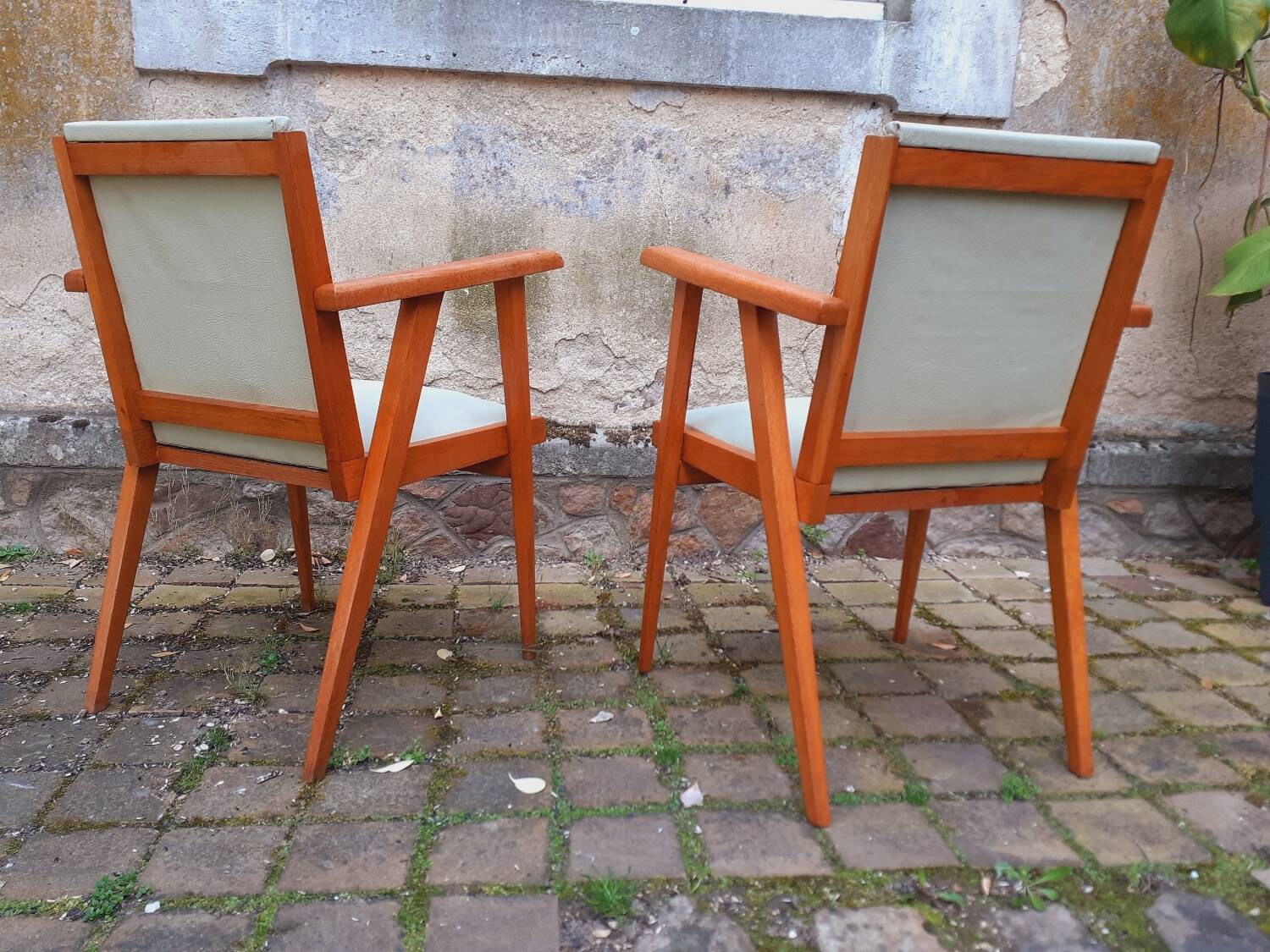 Paire de fauteuils année 50 pieds compas