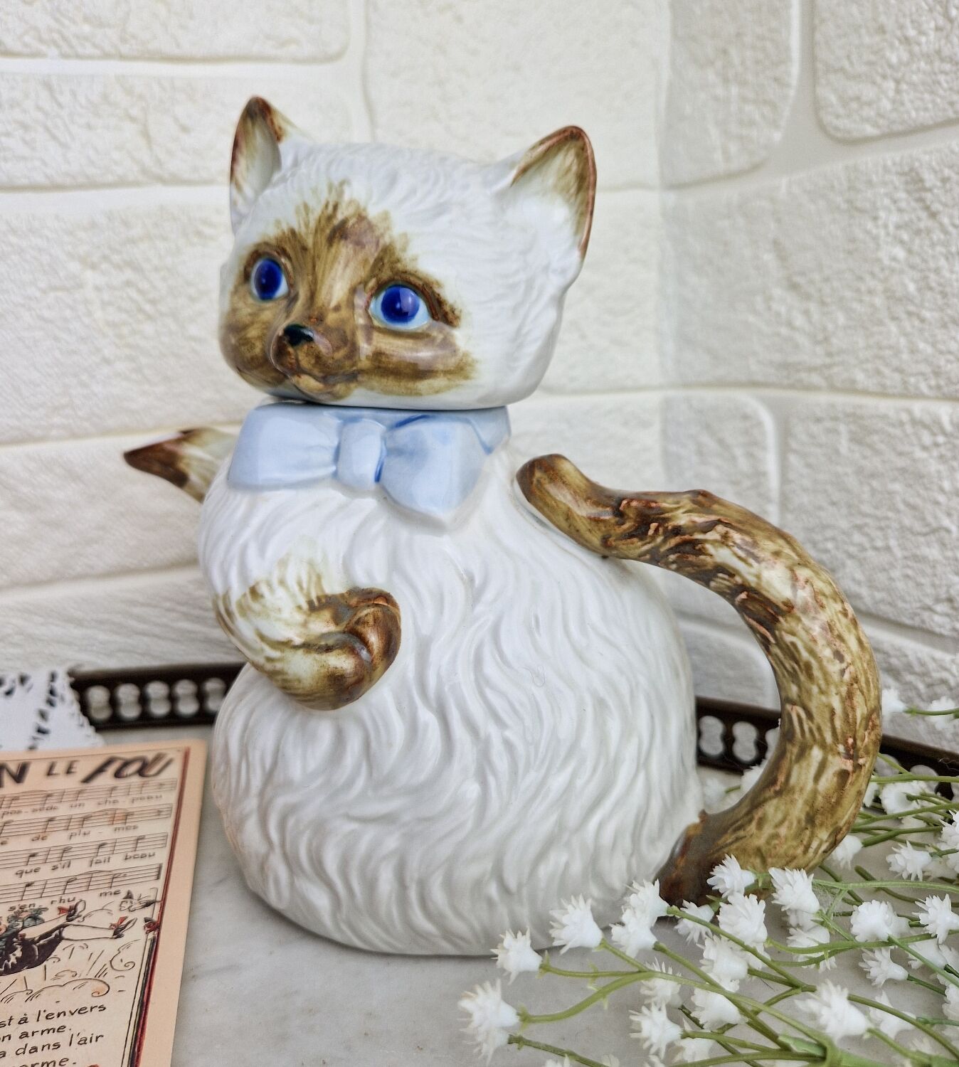 Vintage Japanese teapot in the shape of a ceramic cat