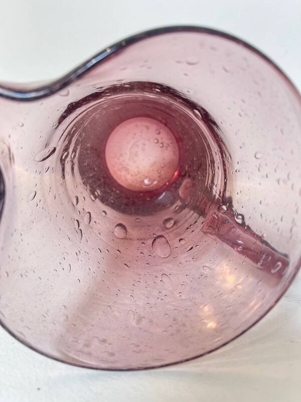 Pichet en verre soufflé rose améthyste vintage – bullé années 60/70