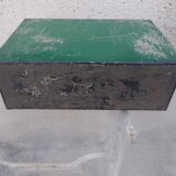 Iron flapper box