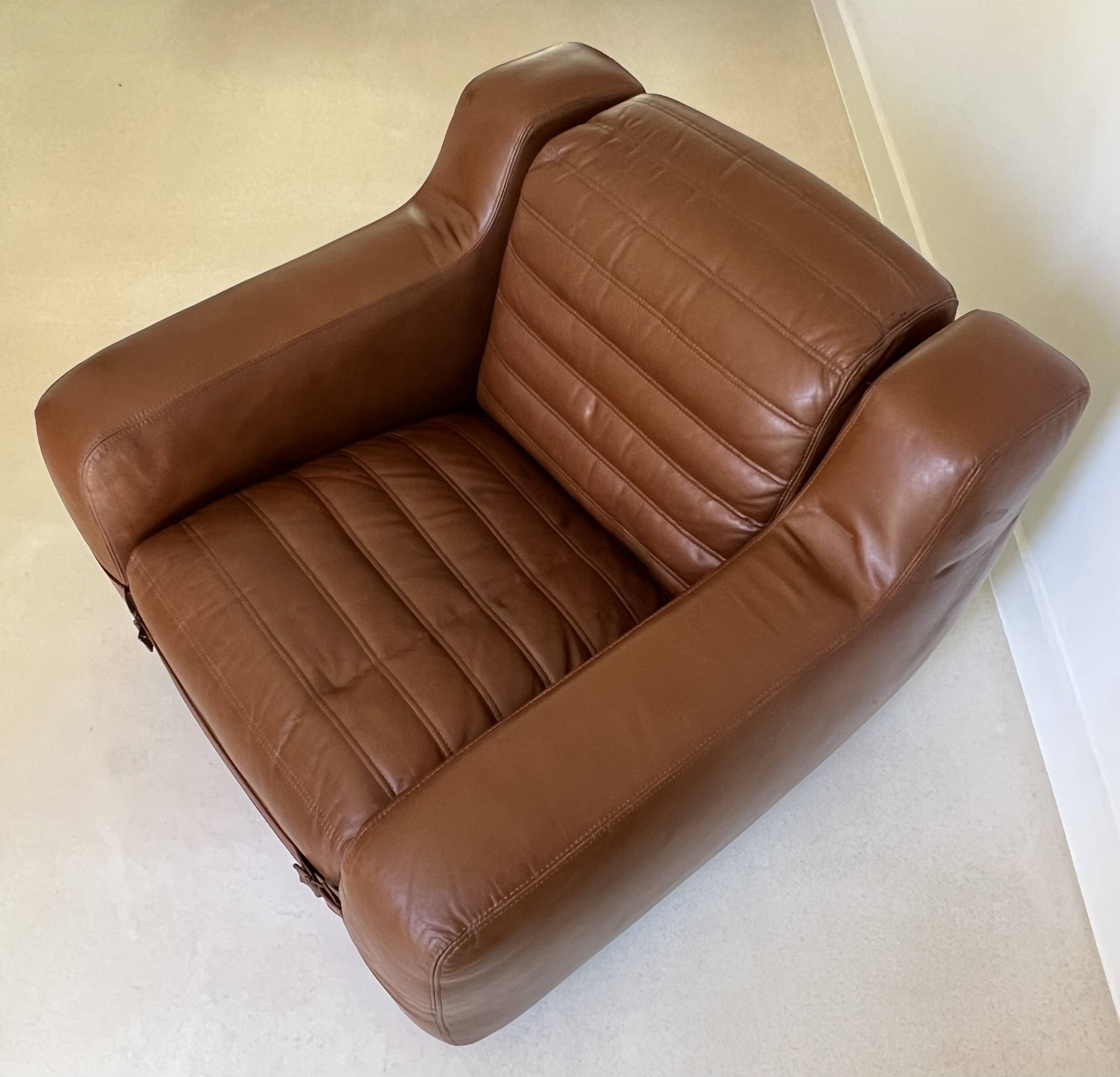 Fauteuil prototype en simili cuir marron par Michel Ducaroy, France années