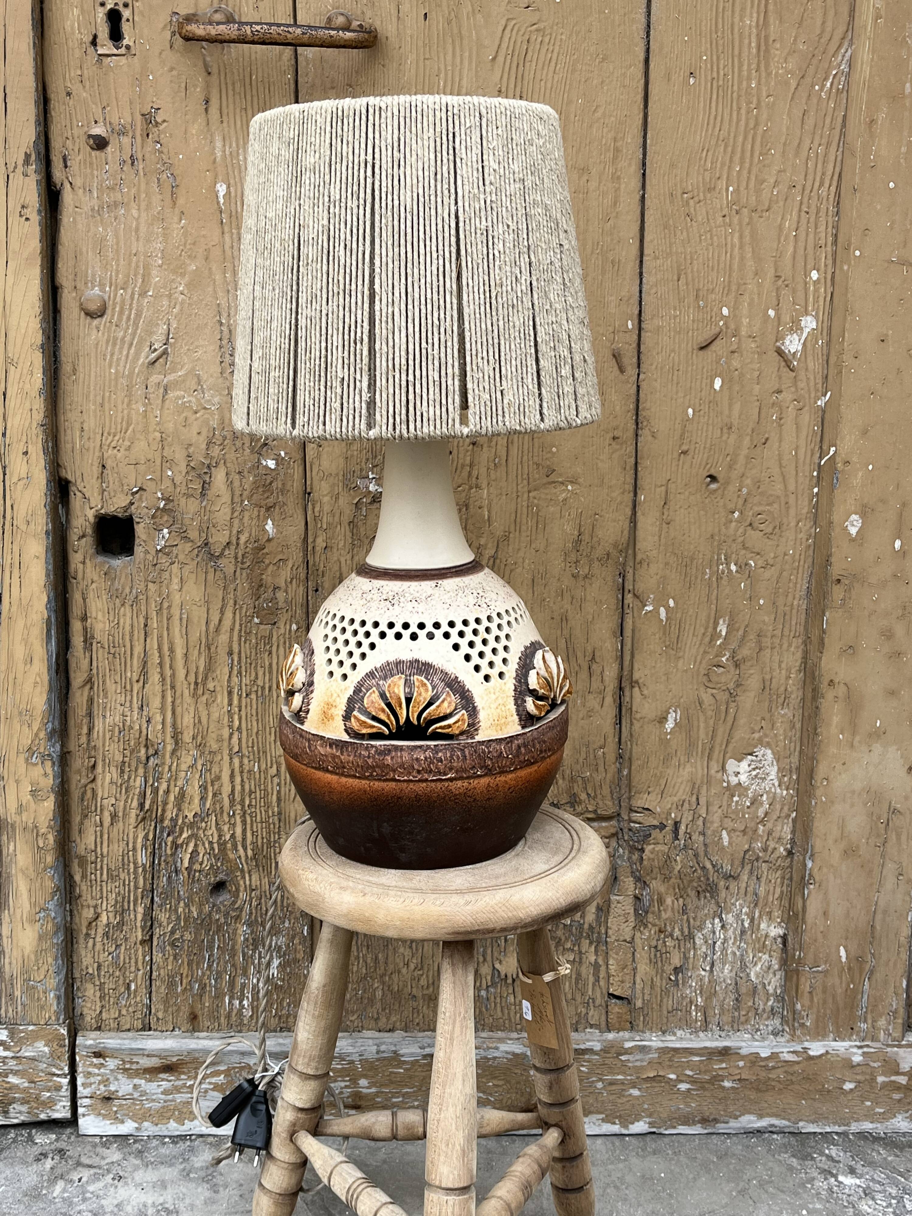 Scandinavian ceramic lamp