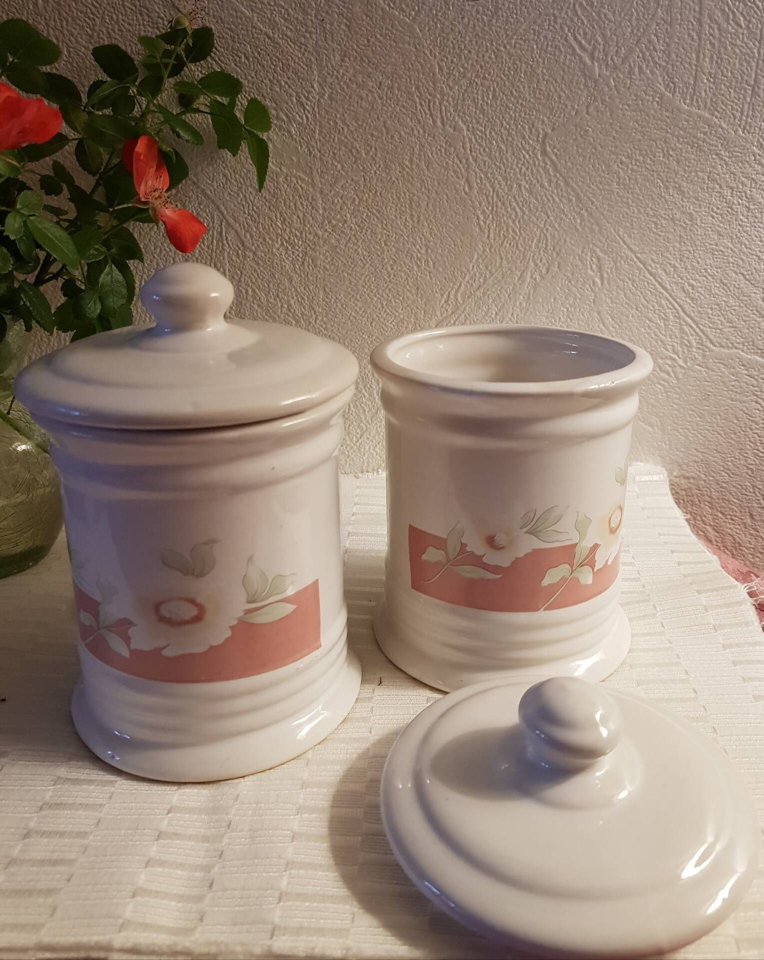 Set of 2 vintage ceramic pots
