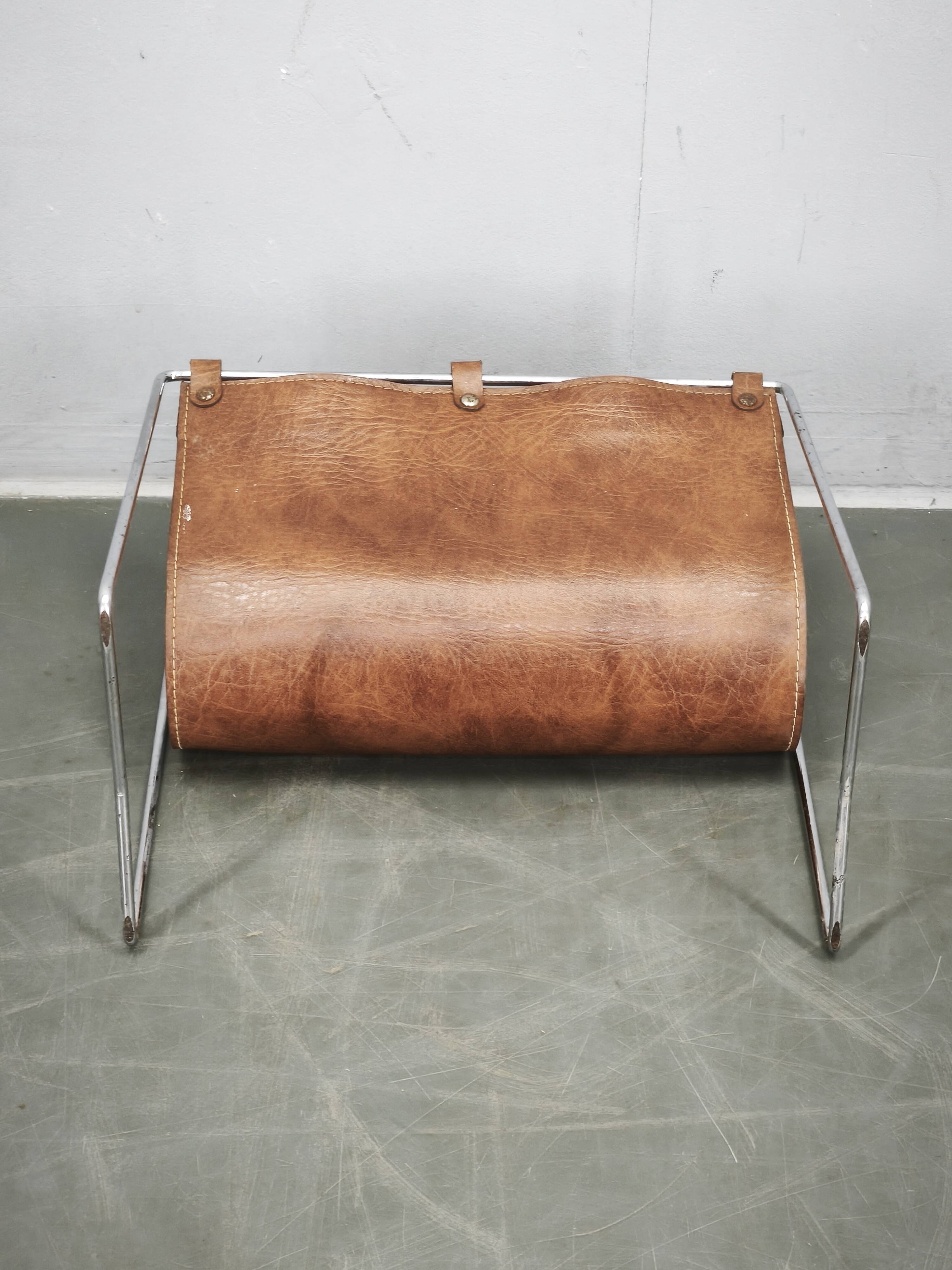 Italian Modernist Leather and Chrome Magazine Rack, 1980s