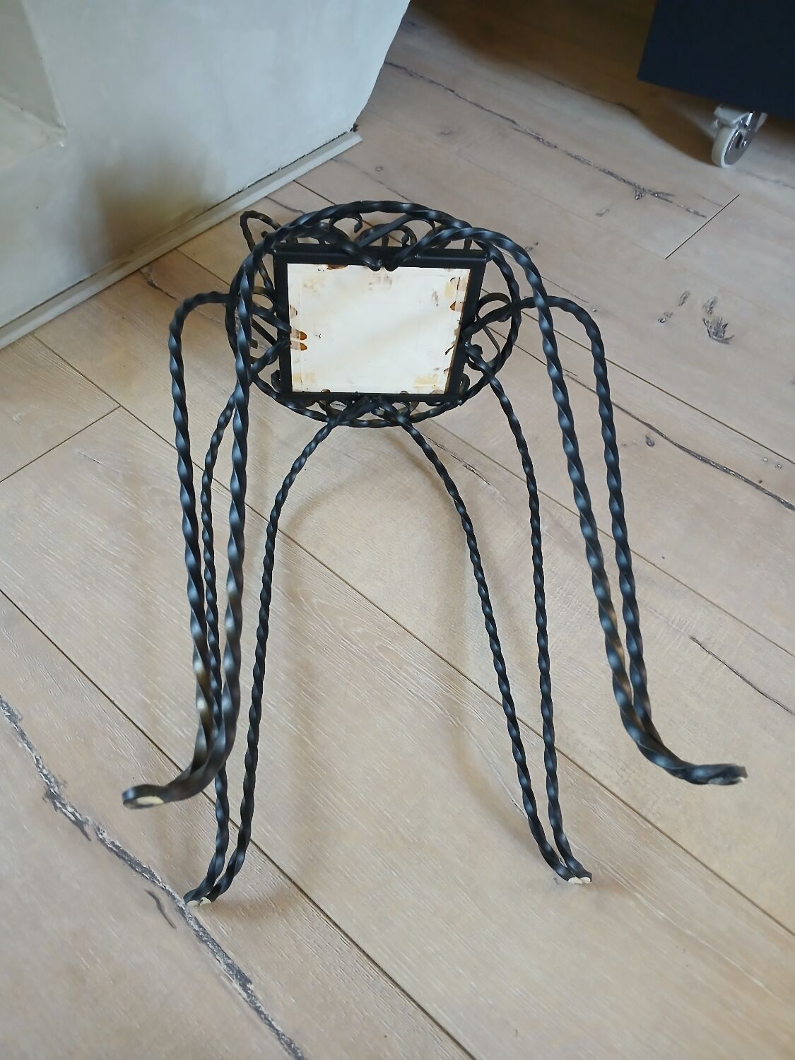 Chaise ancienne en fer forgé Vallauris