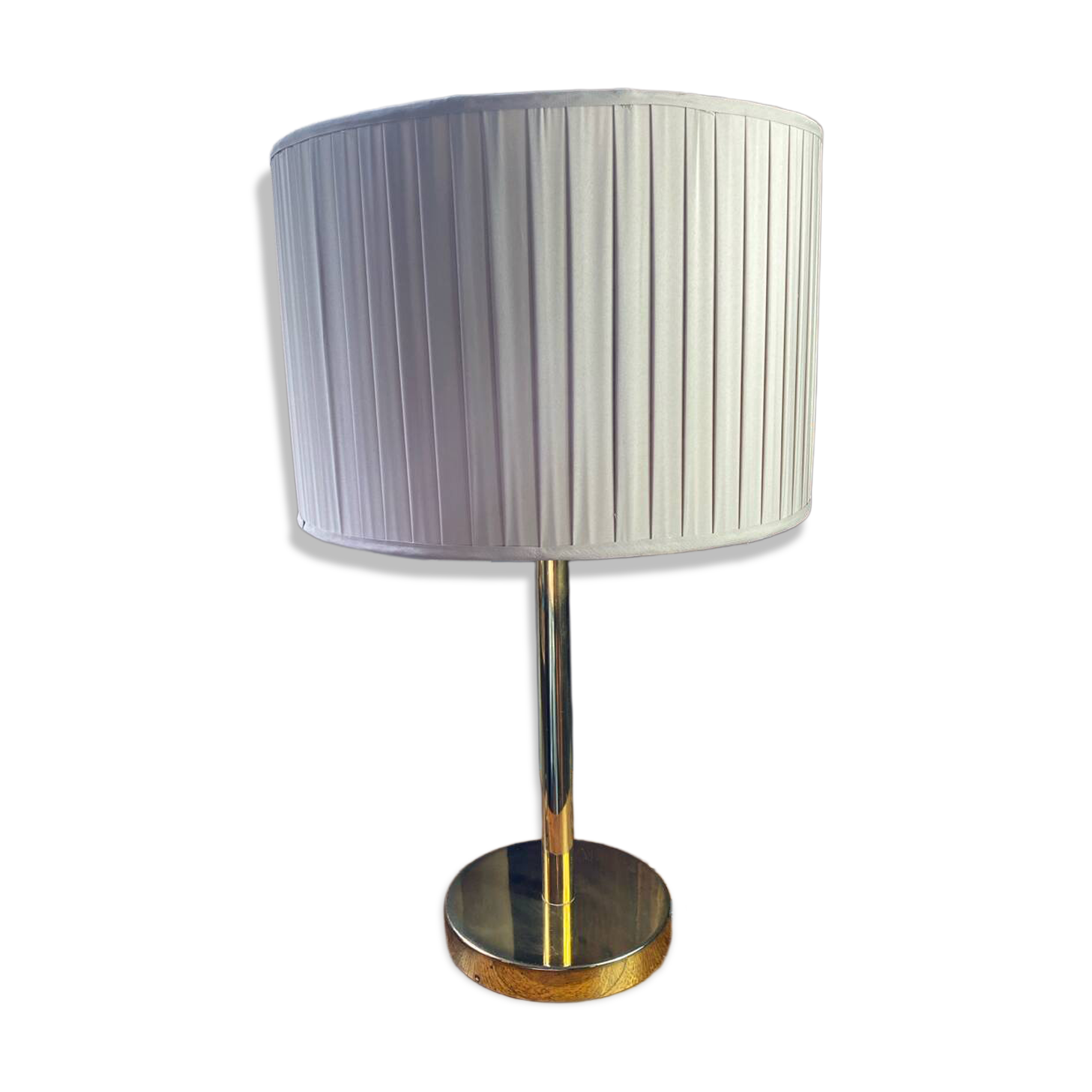 Brass lamp with pleated shade
