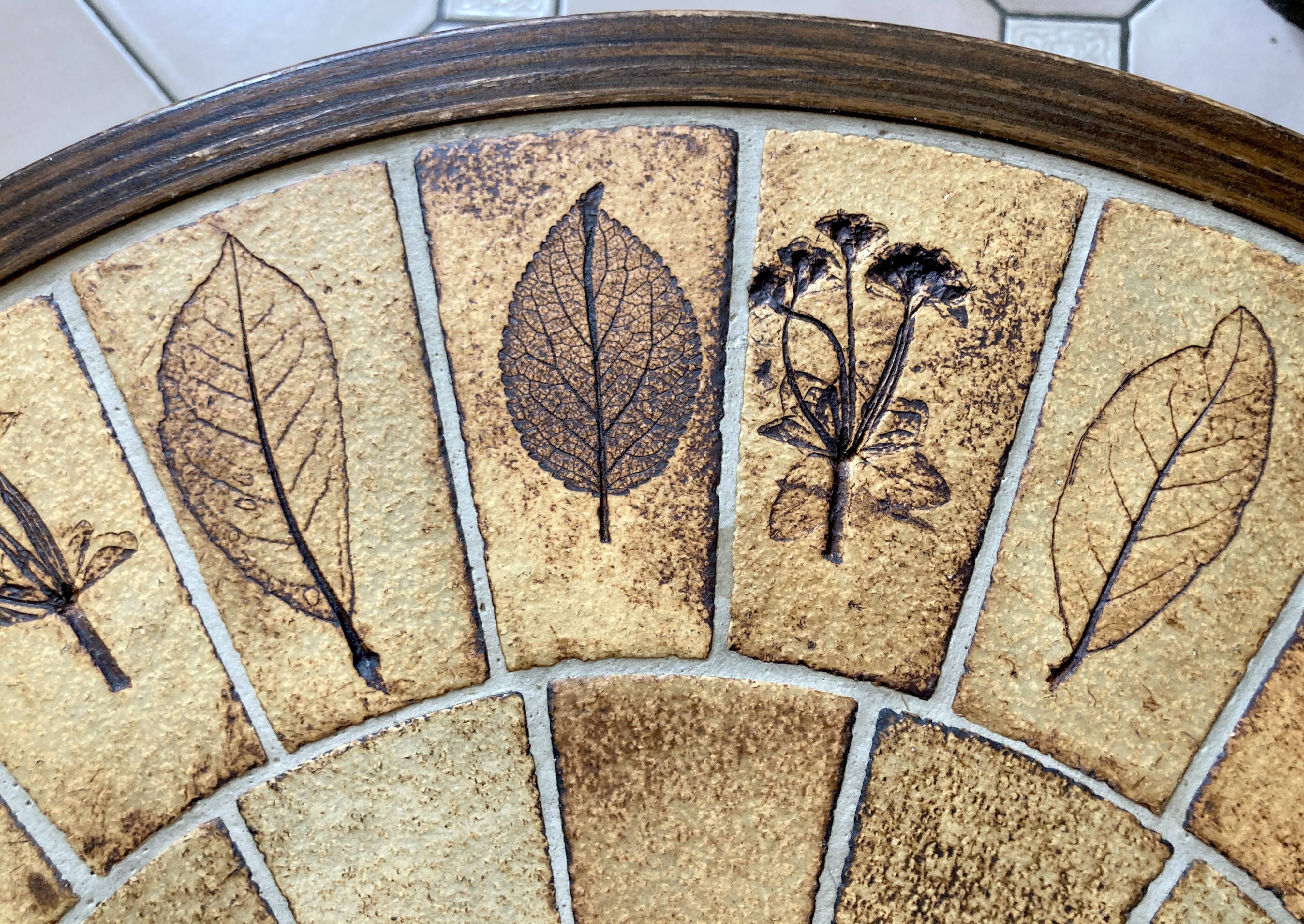 Round herbarium coffee table - Roger Capron
