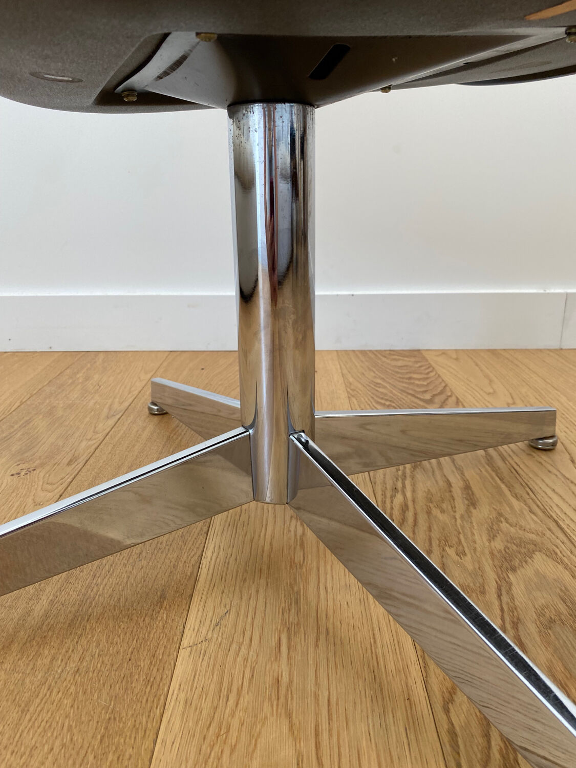 Fauteuil pivotant par Randall Buck pour Steelcase Strafor